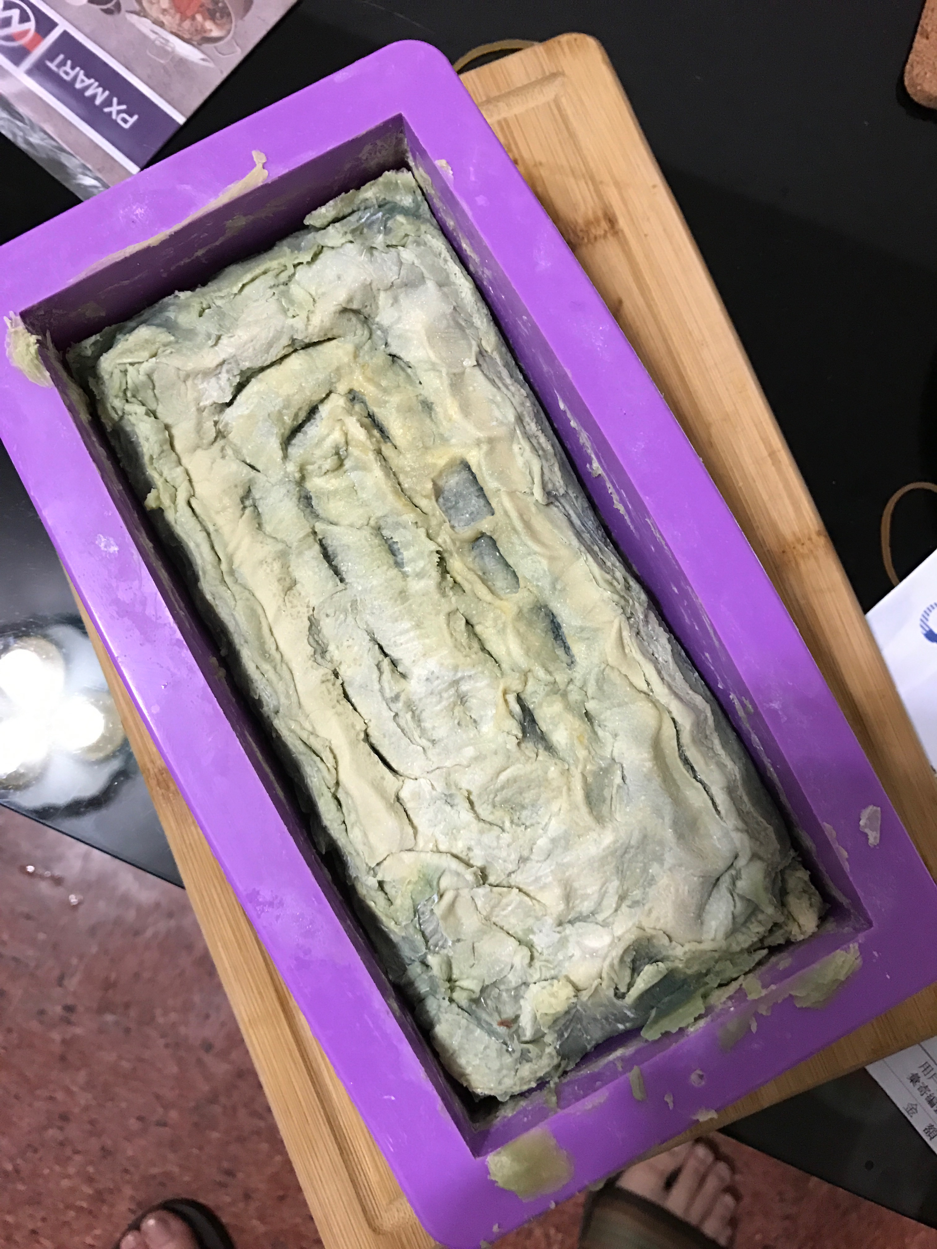 蒸完後表面有如火山爆發的慘狀。