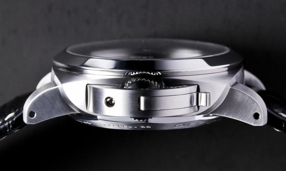 這是原本的Luminor 1950錶款的側面圖，其厚度為17.95mm。對許多沛迷來說，Luminor 1950錶款就是要有這樣的厚度才夠分量。
