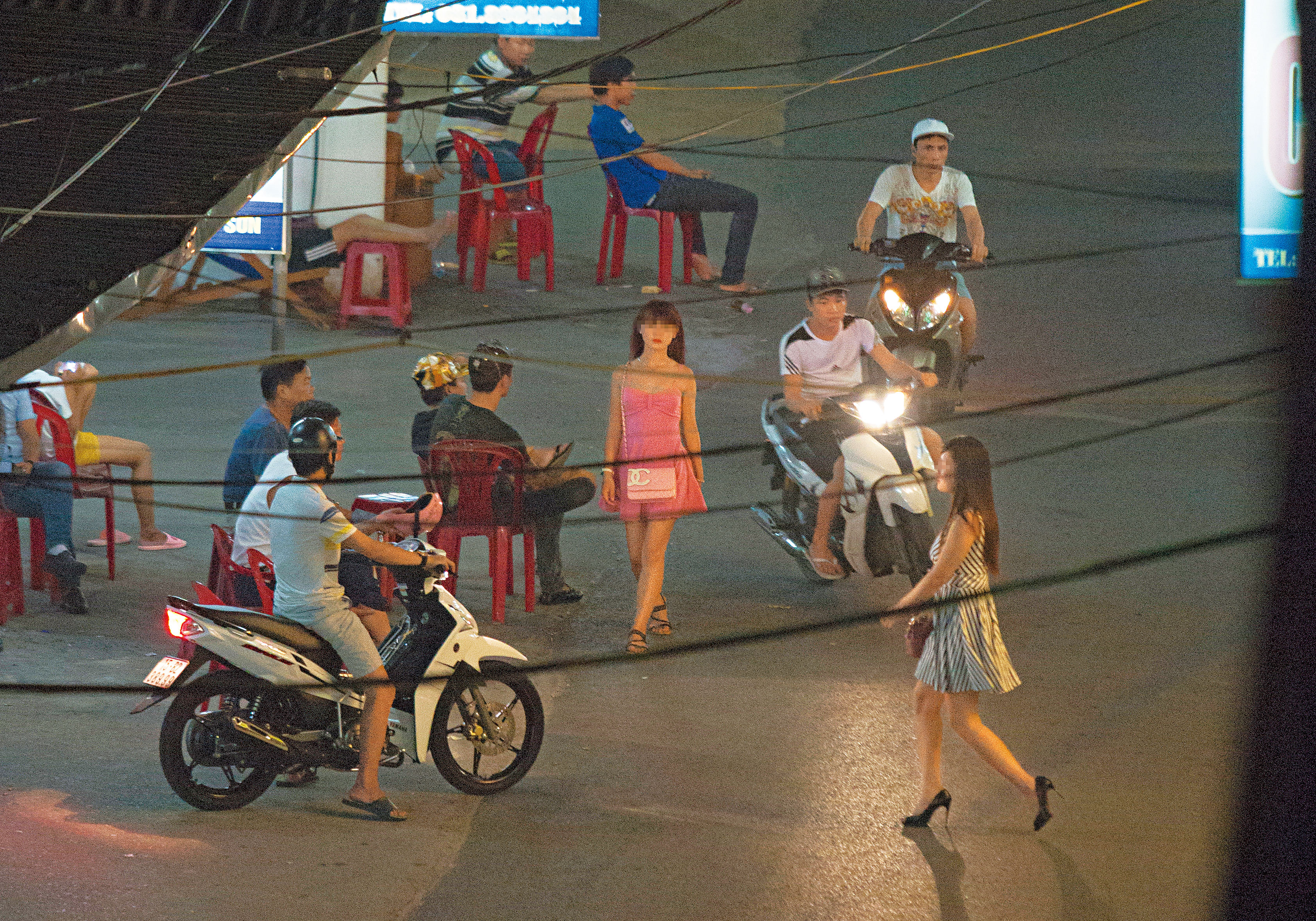 新南向政策成色情攬客招牌　越南圖山買春團直擊