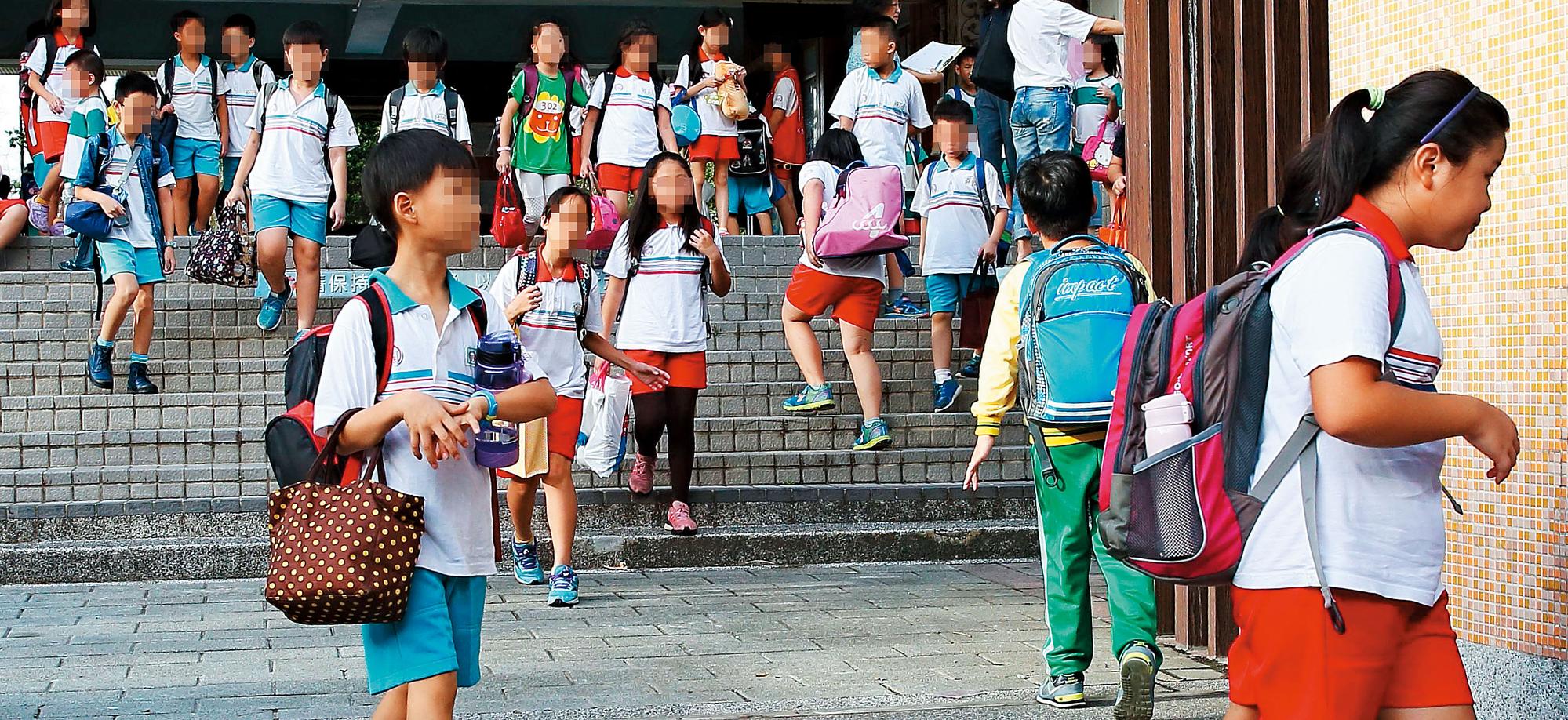 學童每天使用GAFE服務，在繳交、討論作業的過程中，也讓自己的網路使用習慣被雲端伺服器給記錄下來。