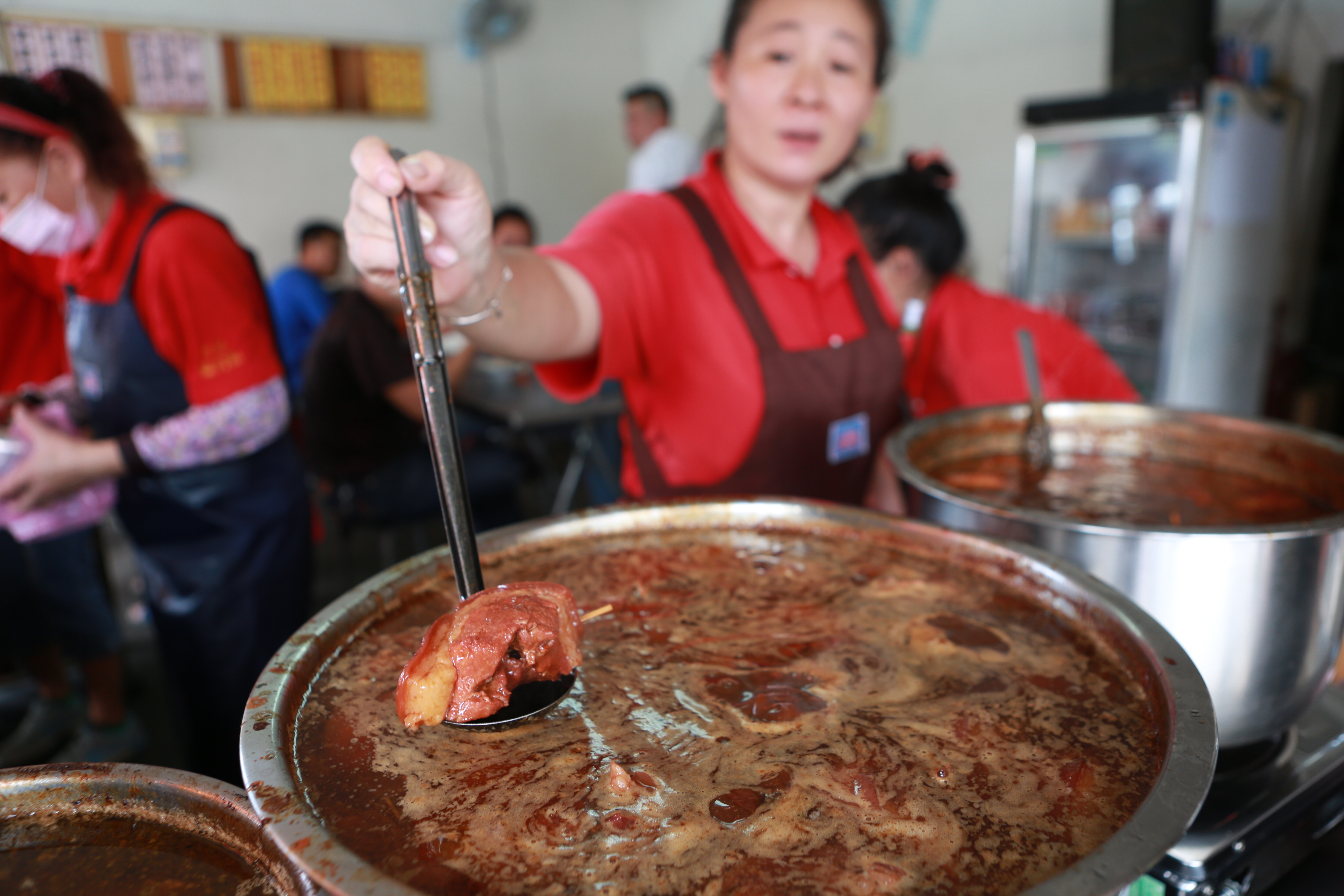 老闆特選後腿庫，加入不能說的秘方讓爌肉多了點甘甜。