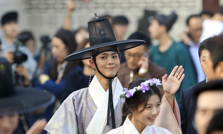 朴寶劍簽名會逾5千人　警力維安防暴動　