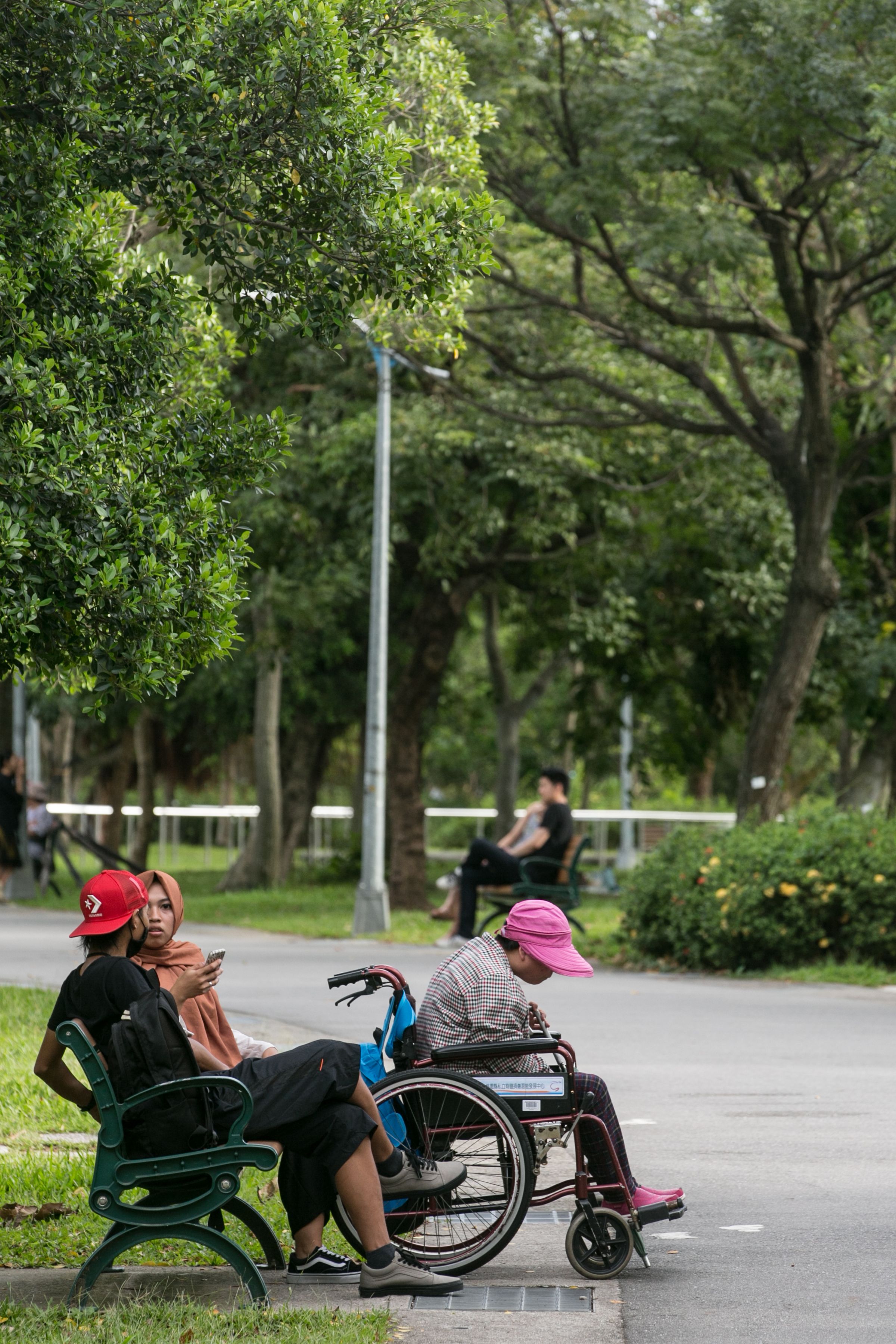 近3成長輩需要移工照護，但台灣對於他們的保障不夠。