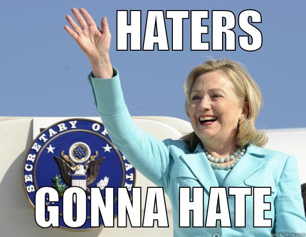 希拉蕊辯論會秒殺川普　網路惡搞成主角