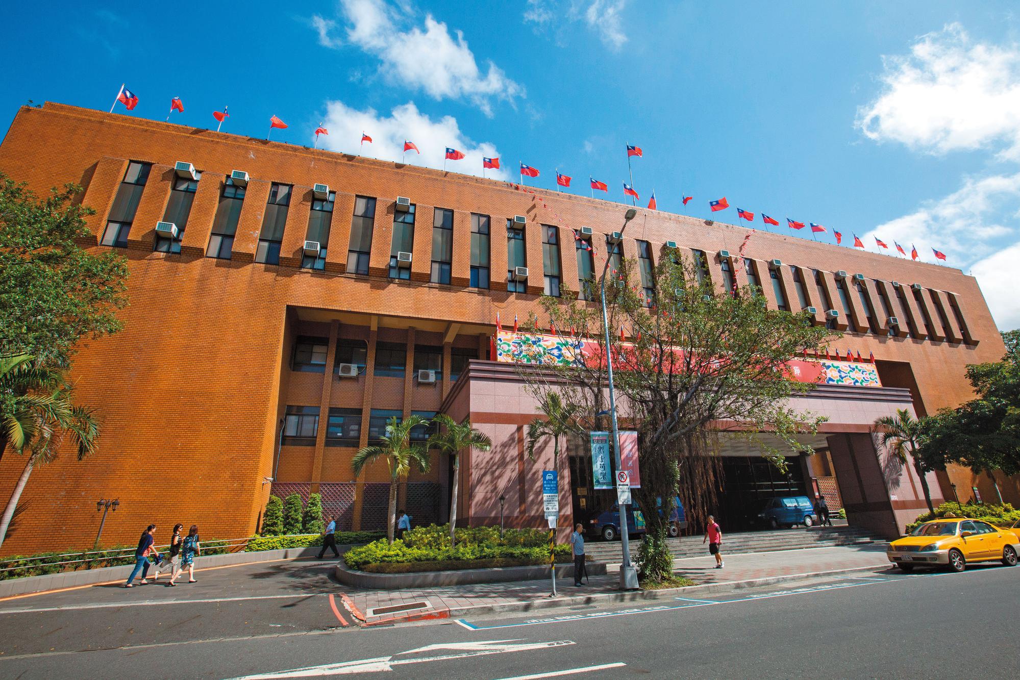馬英九所涉司法案件，幾乎都在台北地檢署，教唆前檢察總長黃世銘洩密案，已為偵辦馬案揭開序曲。