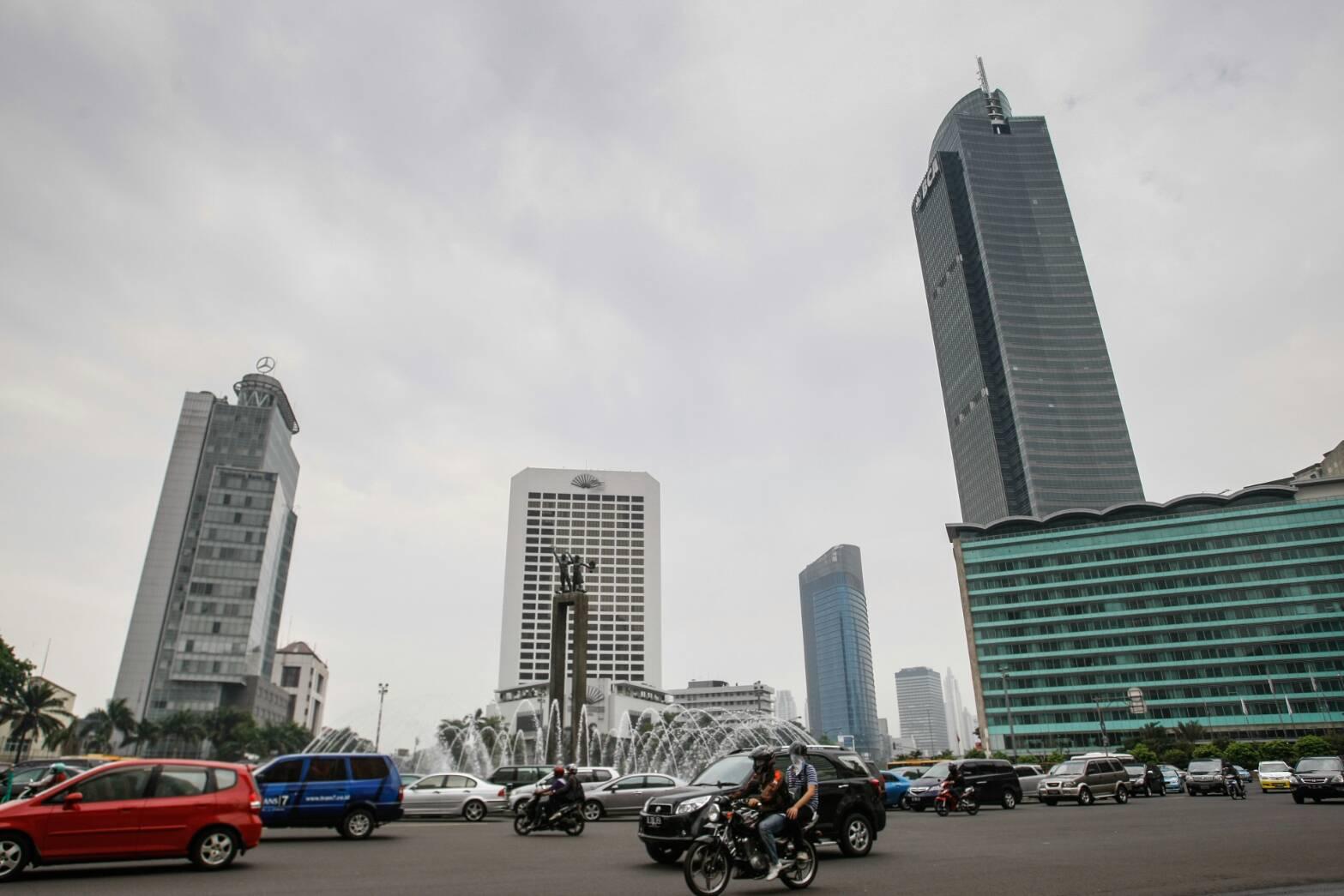 美國聯準會緩升息、全球貨幣仍寬鬆、商品價格回升,加上去年新興市場大跌,讓價格相對便宜的新興市場債竄出。圖為印尼。