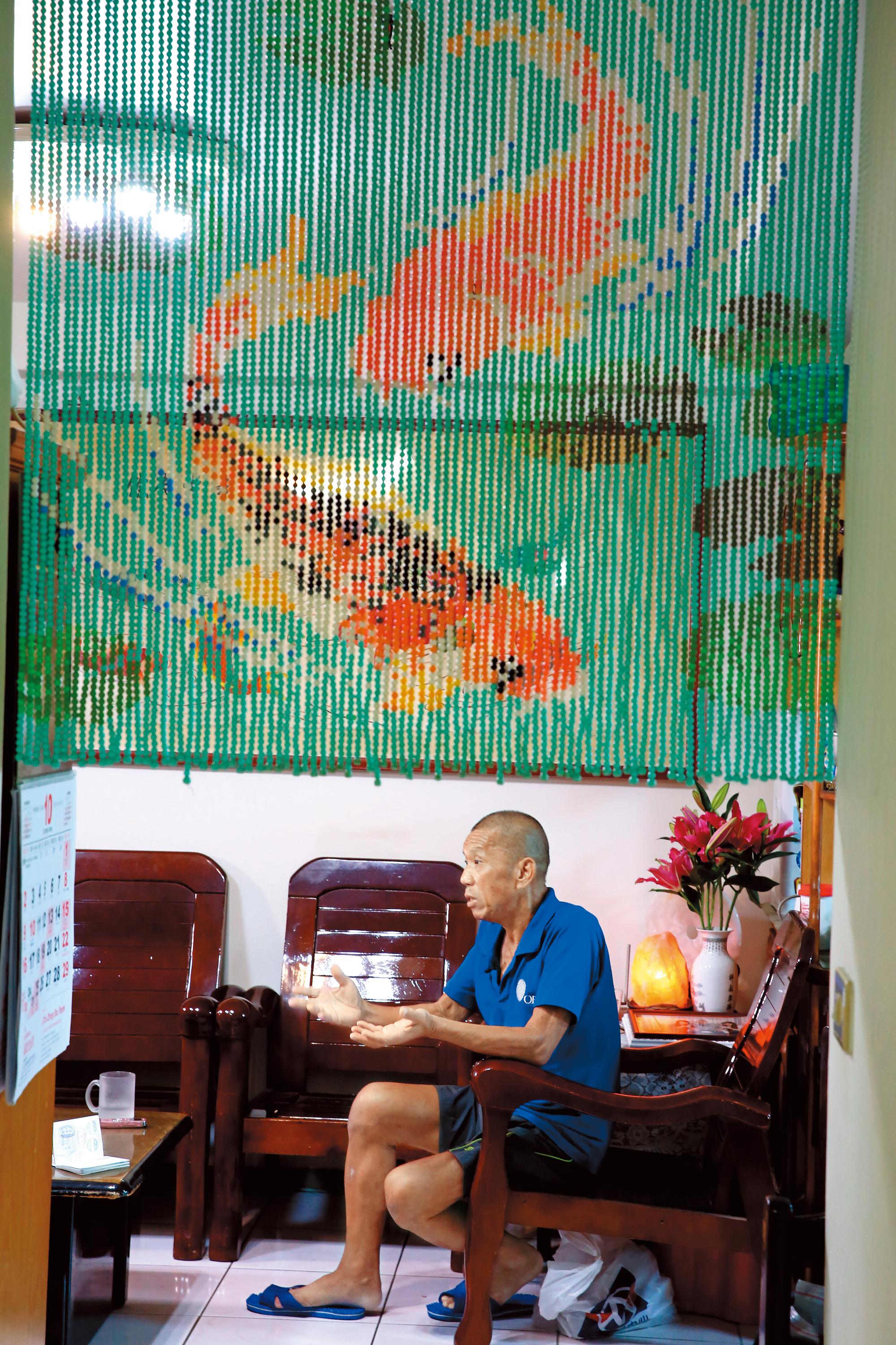 沈瑞章跑船40年,肉菜都不愛,最喜歡吃的就是魚,海則是讓他安心的所在。