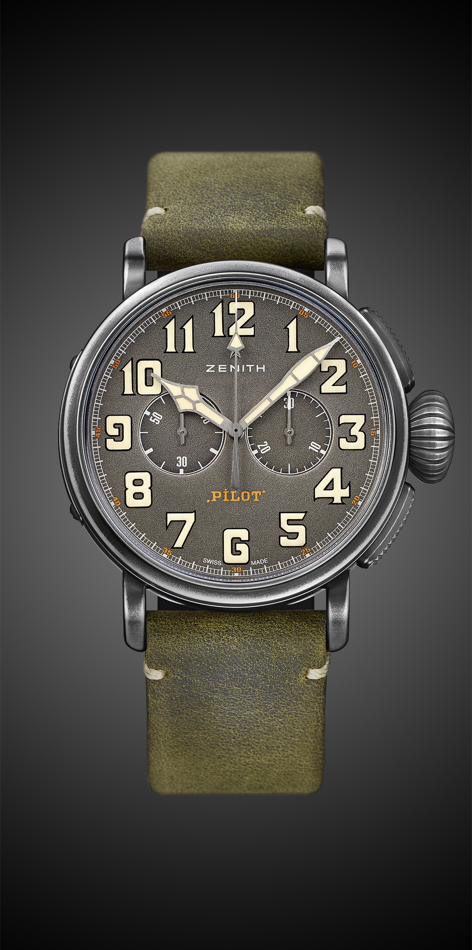 ZENITH新的Heritage Pilot Ton-up，以英國20年代的「Cafe Racer」為主題，面盤與錶帶的復古色調，重新詮釋飛行錶新面貌。