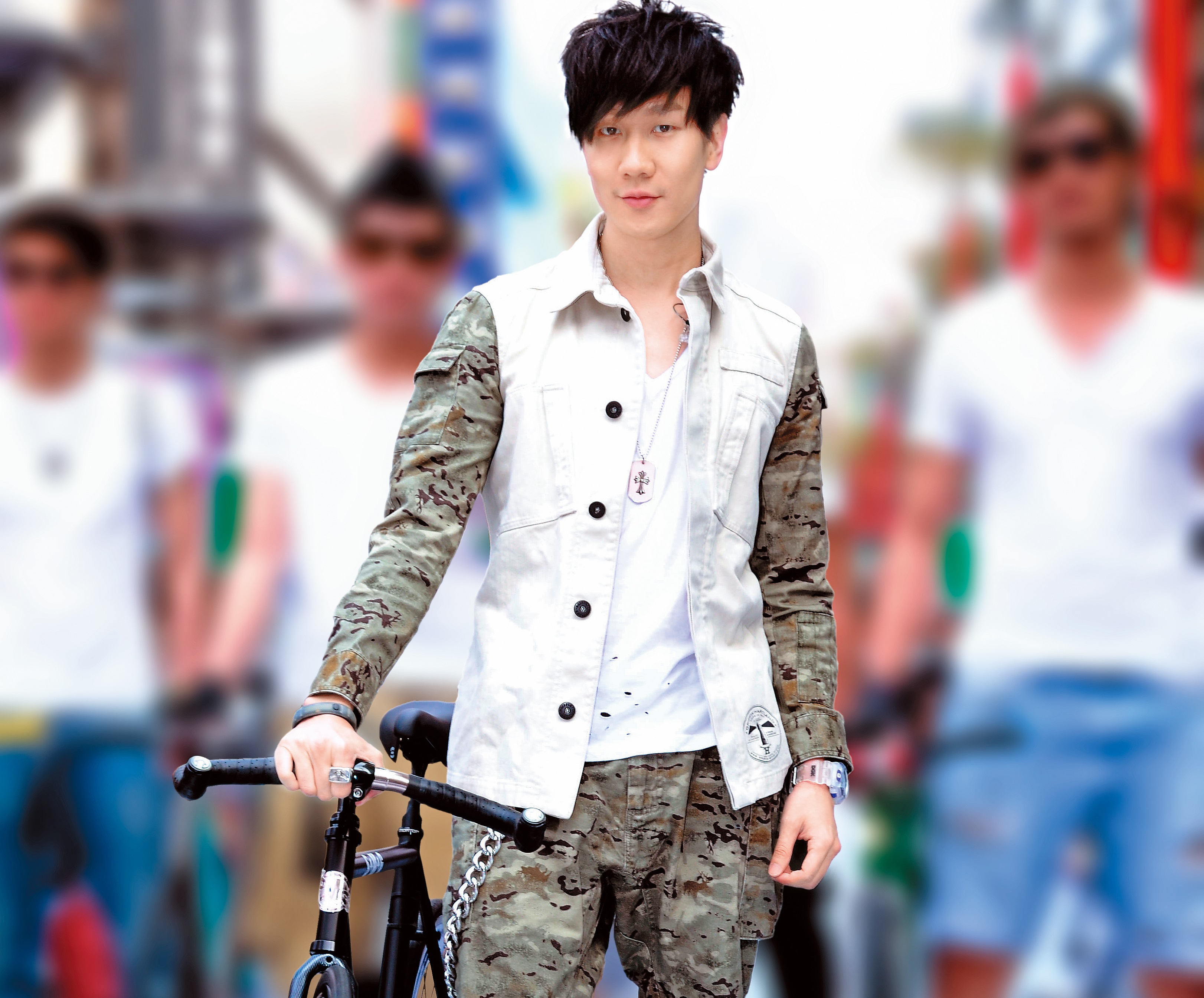 粉絲穿紅衣飯店上吊　梳妝檯放與林俊傑合照