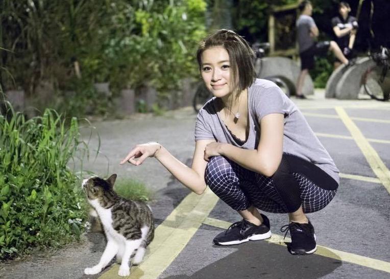 李妍憬稱自己很早北上養家，養成強悍獨立的個性。（翻攝李妍憬臉書）