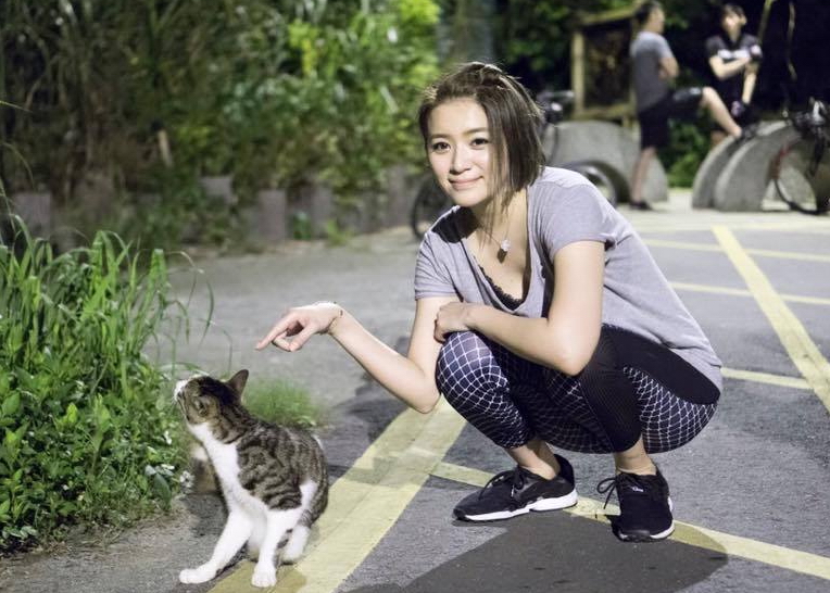 李妍憬稱自己很早北上養家，養成強悍獨立的個性。（翻攝李妍憬臉書）