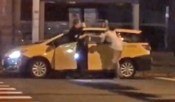 李妍憬與小黃司機互毆　記者會都沒說實話