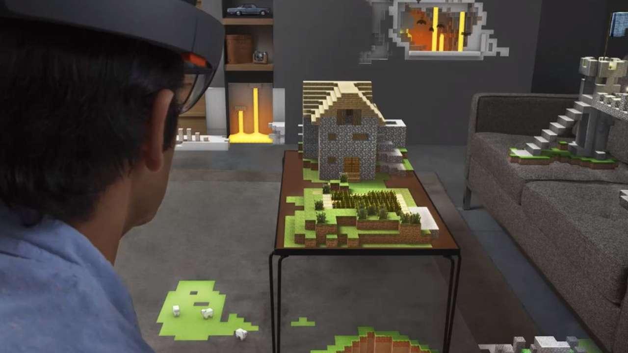 結合了實景的擴增實境系統「Hololens」是微軟欲發展的項目。(圖片來源:微軟官方宣傳片截圖)