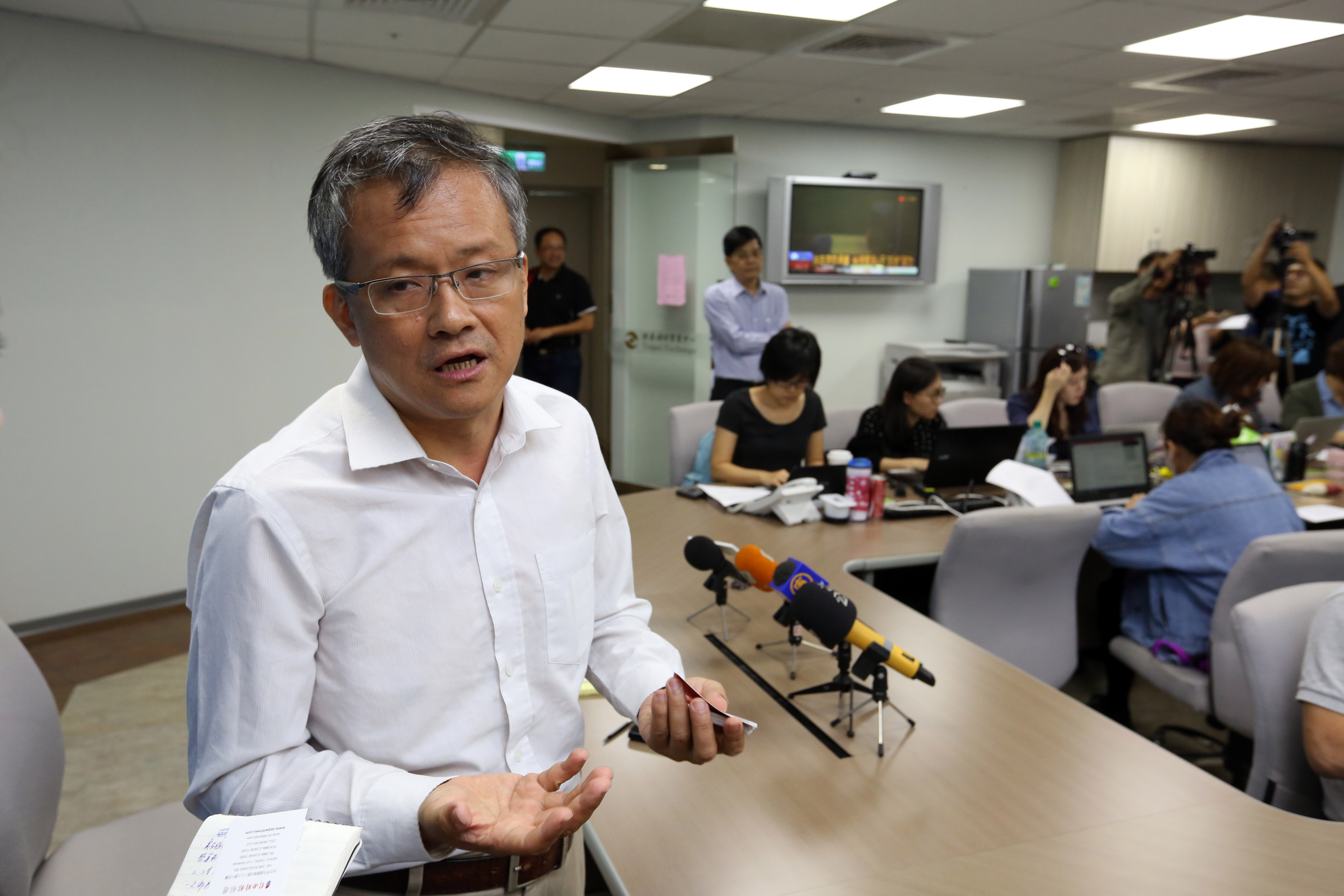 樂陞財報編不出，日前代理董事長丁萬鳴還請媒體介紹會計師。