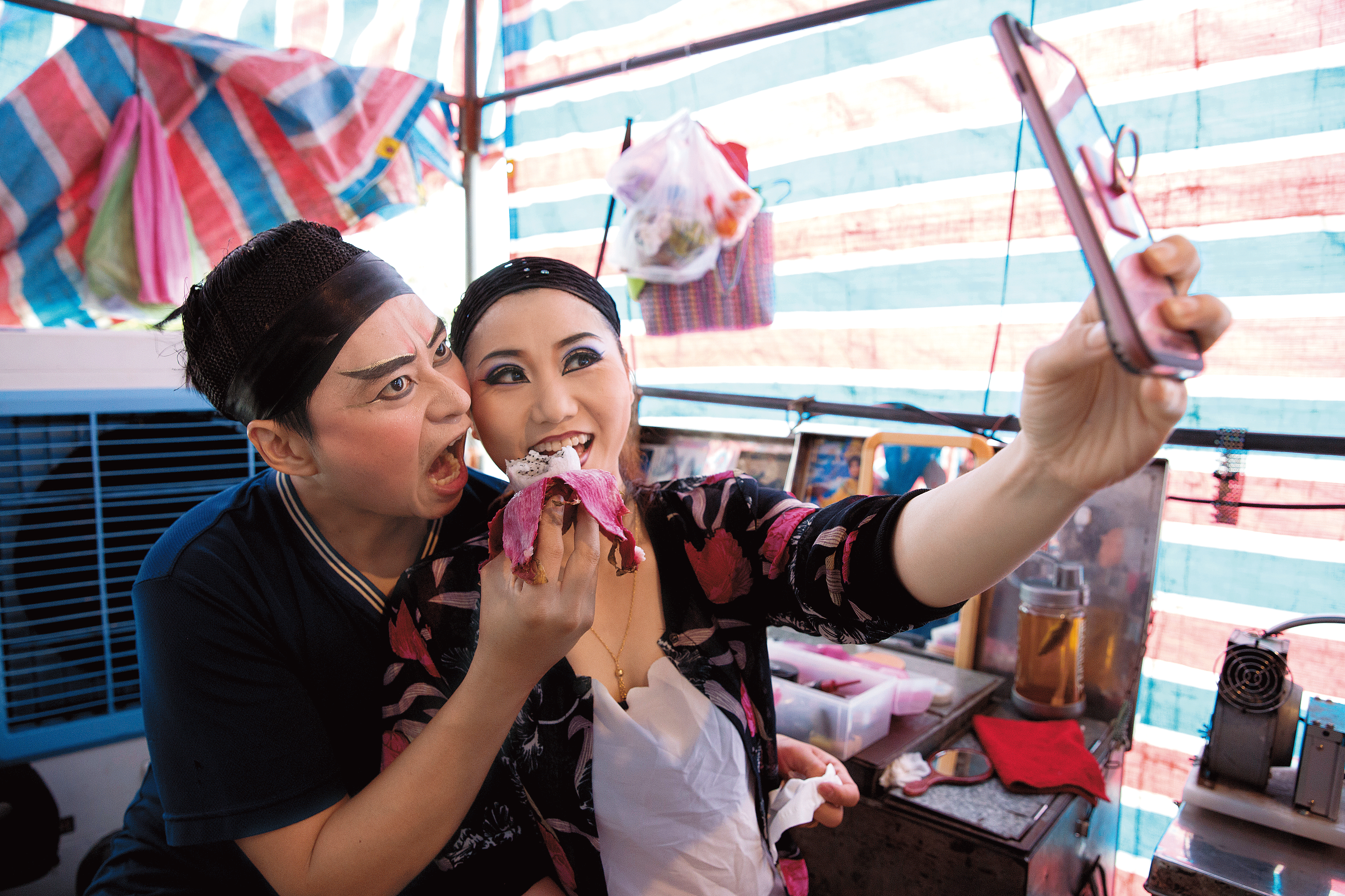 【鏡相人間】愛的代價　越南外配苦練成戲班花旦