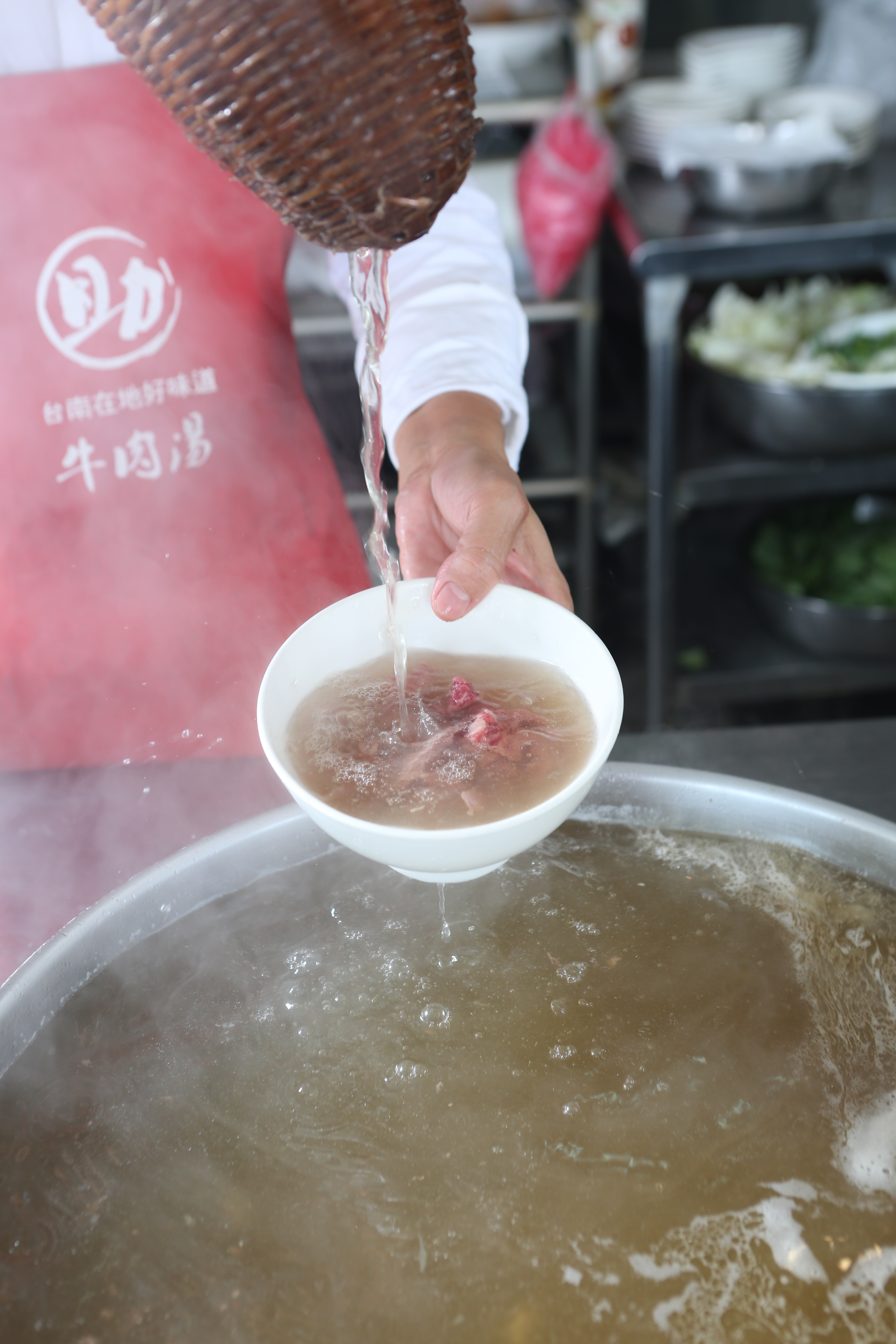湯色透明但風味濃醇的牛肉湯，難怪會是老台南人私藏心頭好。