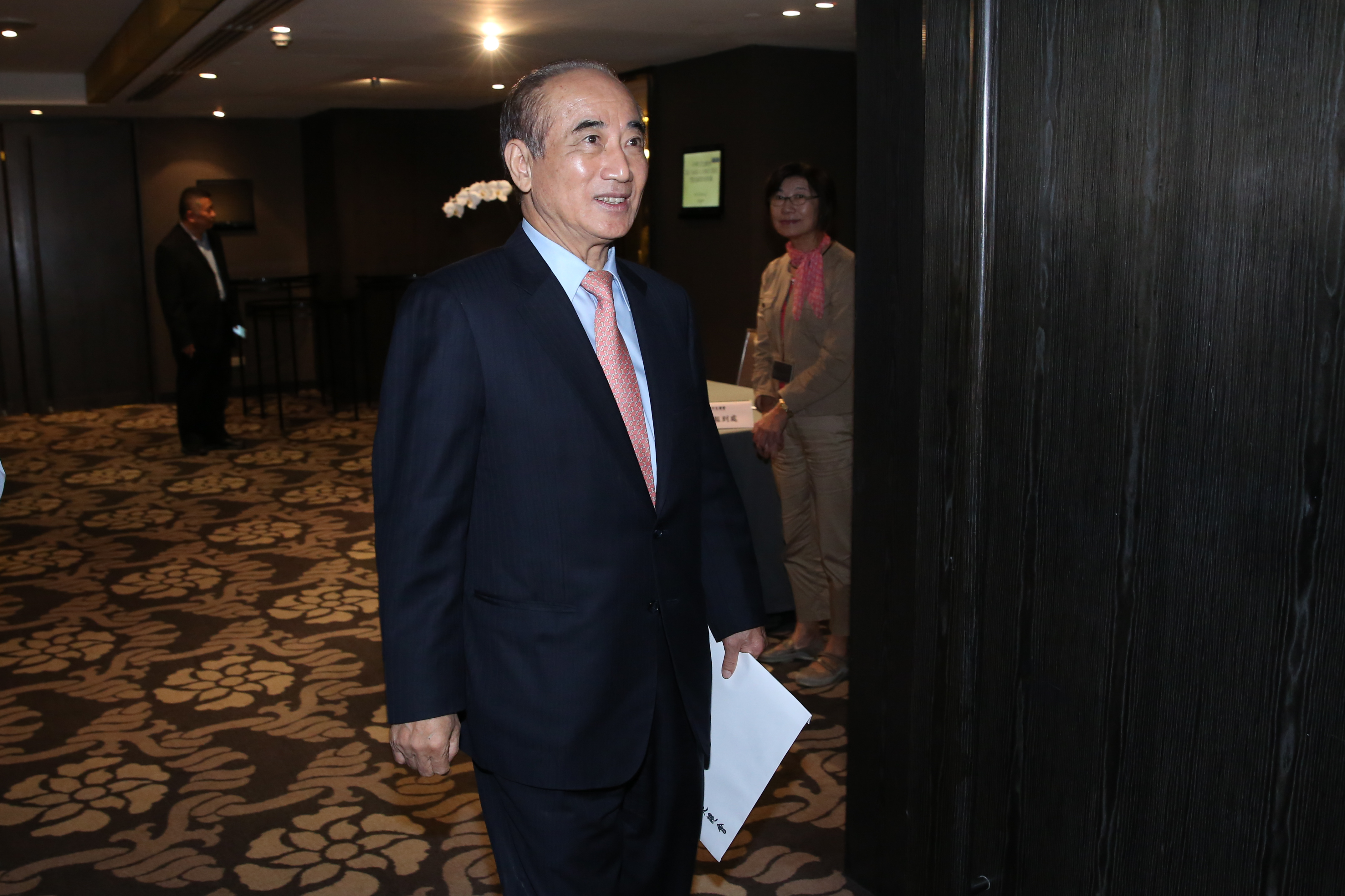 立法院長王金平準時出席文化總會委員會議。