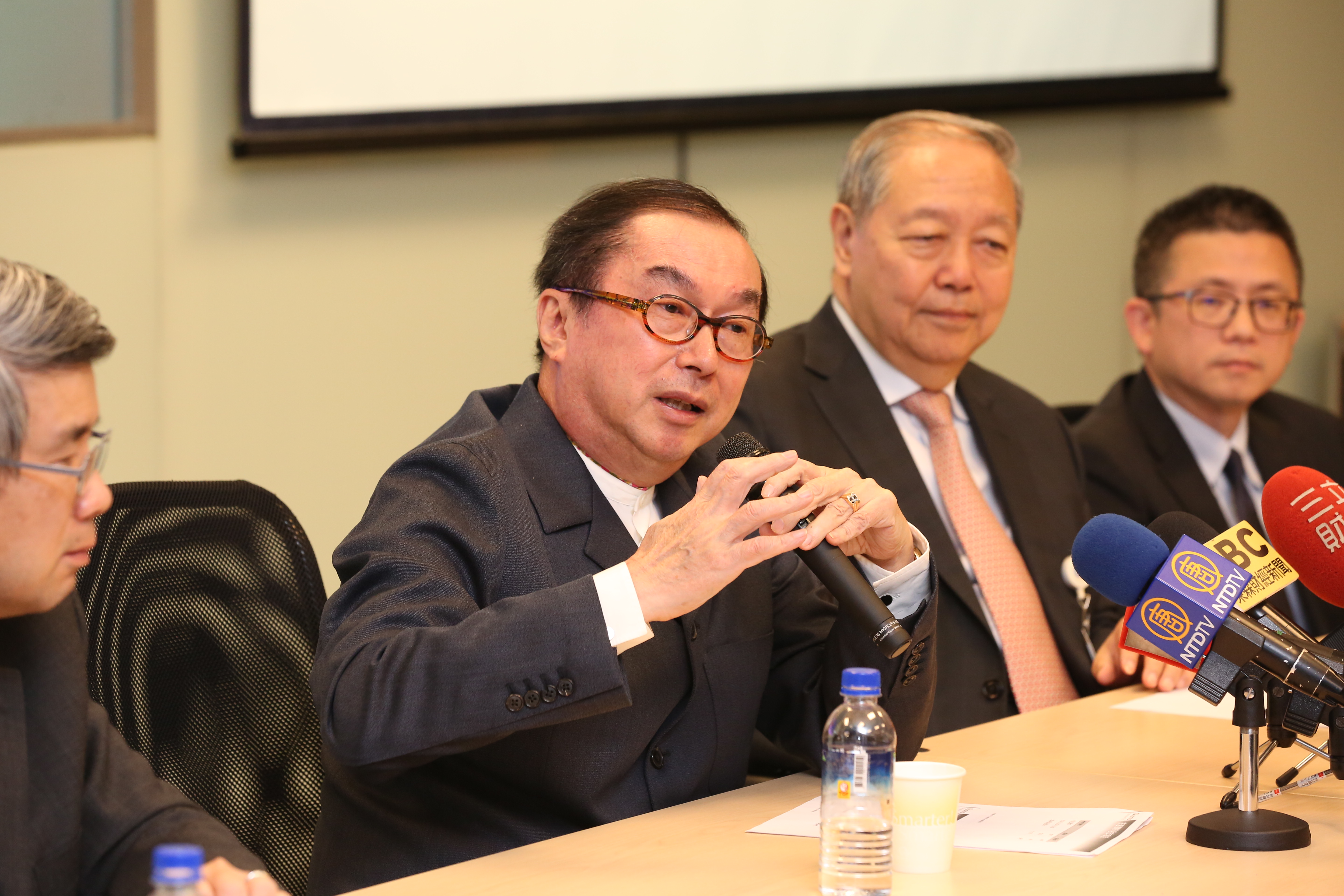 林百里：台灣不缺錢　缺乏創新的一代