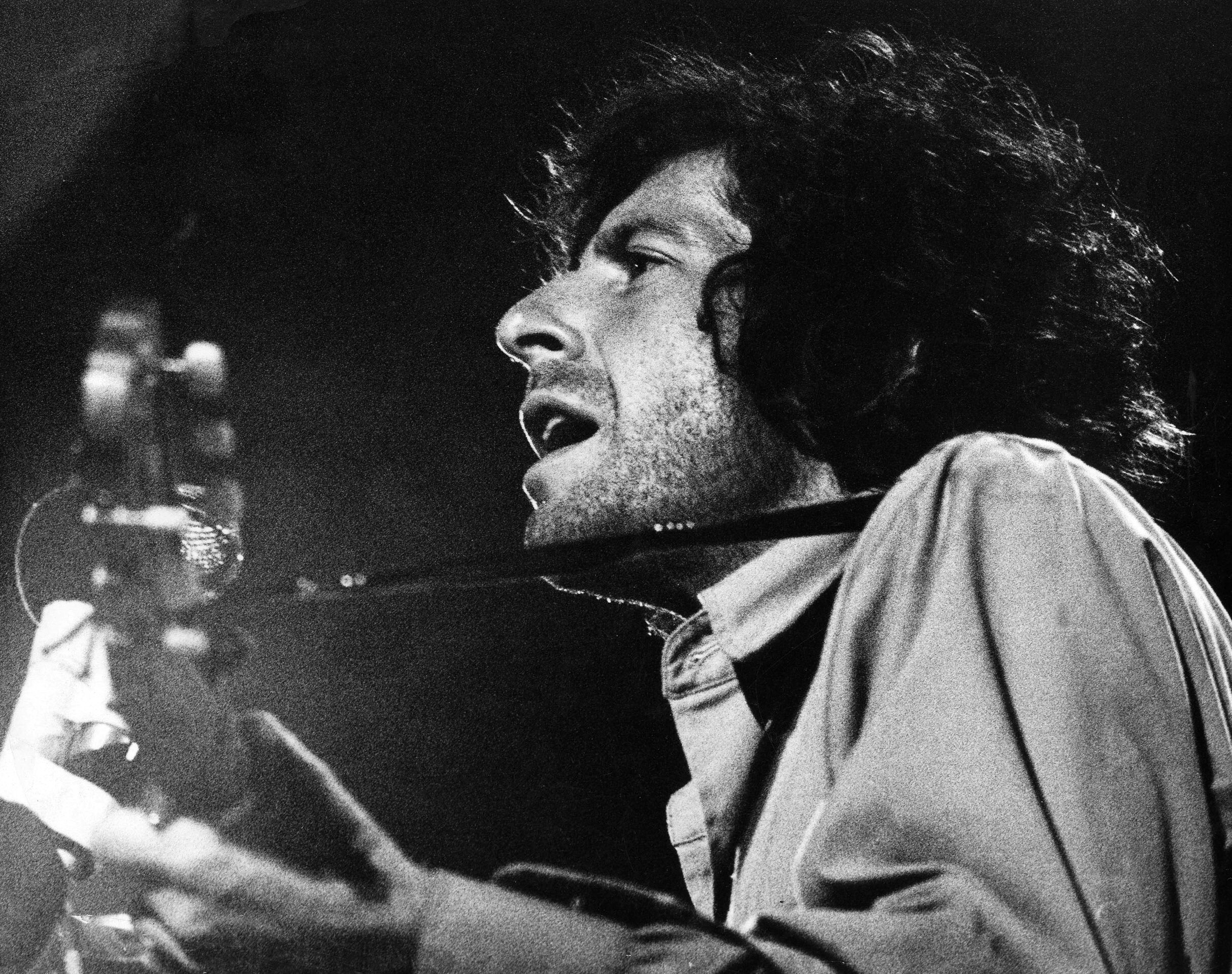 【鍾永豐專文】窩囊的自由