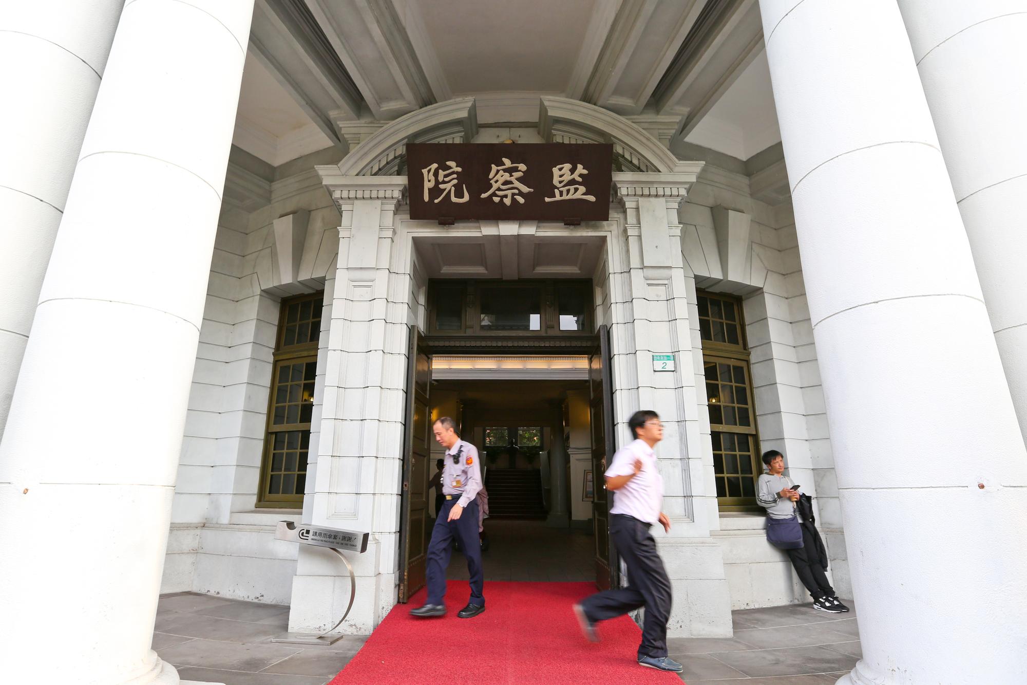 監委痛批翁啟惠言行嚴重失當、違背誠信，以9比0全票通過彈劾。