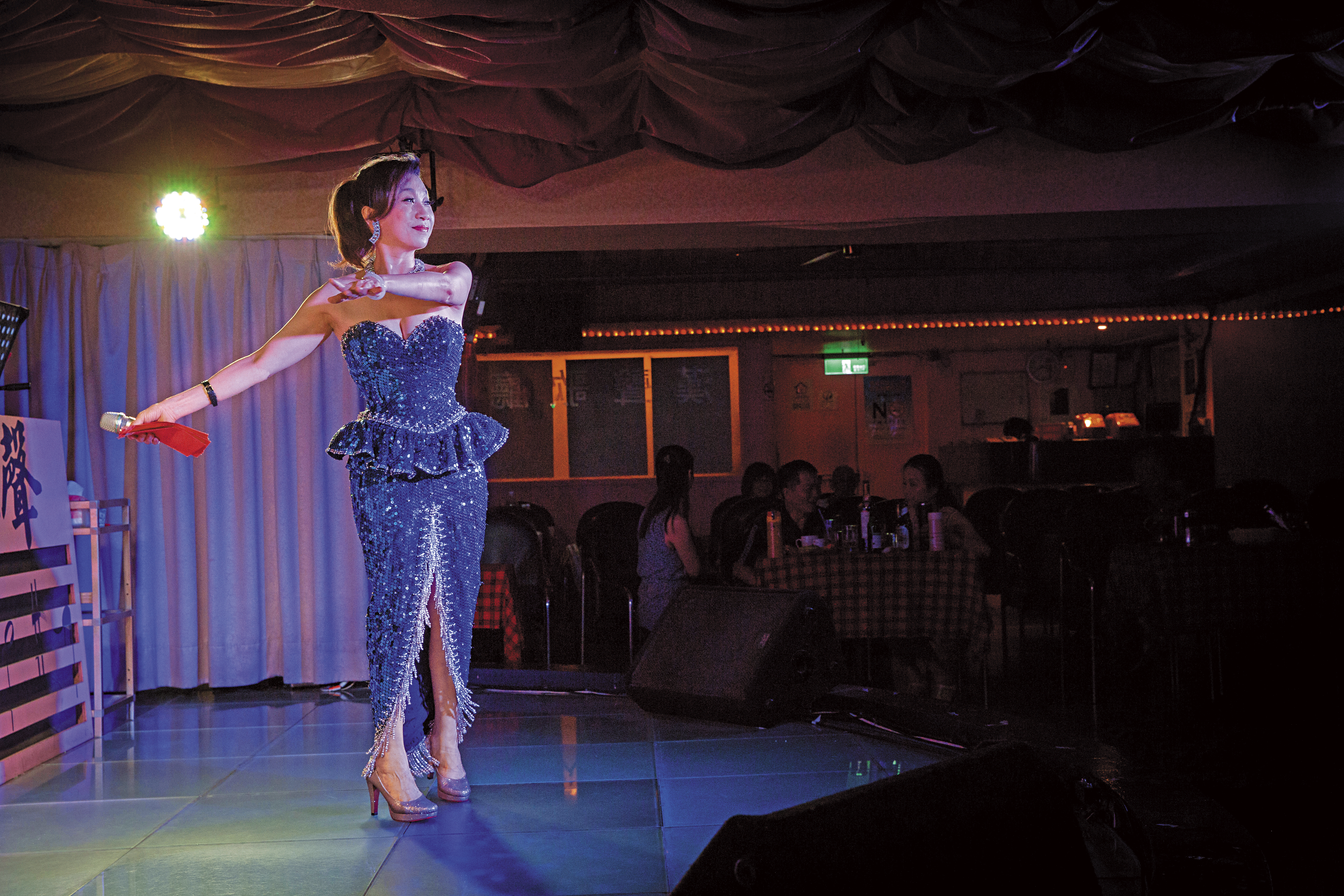 【生意經】吸紅包場奶水翻身的女人　歌手今子嫣