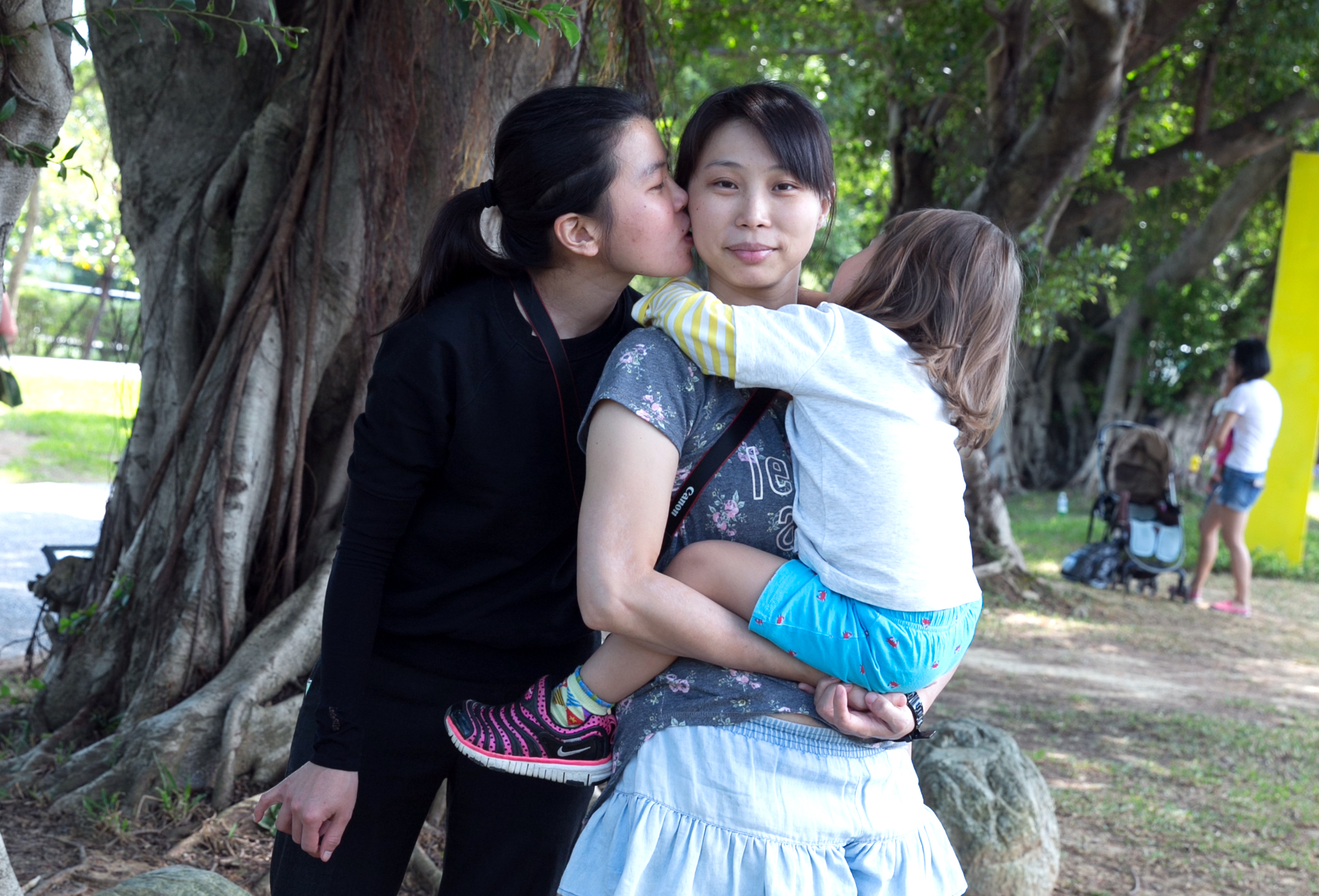 【吃便當】同性戀媽媽與混血女兒的野餐初登場