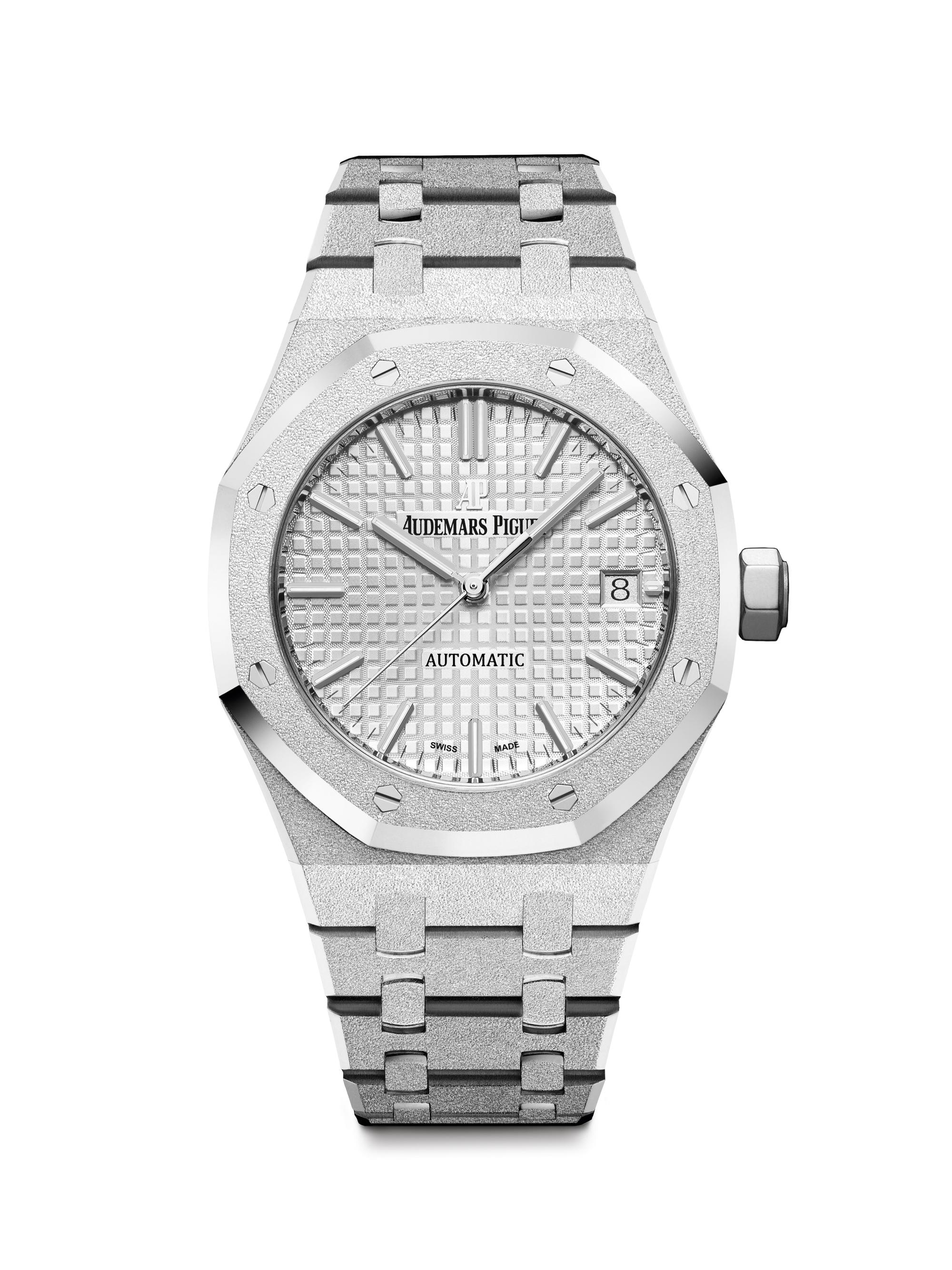 Royal Oak Frosted Gold「霜金」女裝自動腕錶 自動上鍊機芯/18K白金材質/錶徑37mm/時間顯示/日期顯示/防水50米/價格未定
