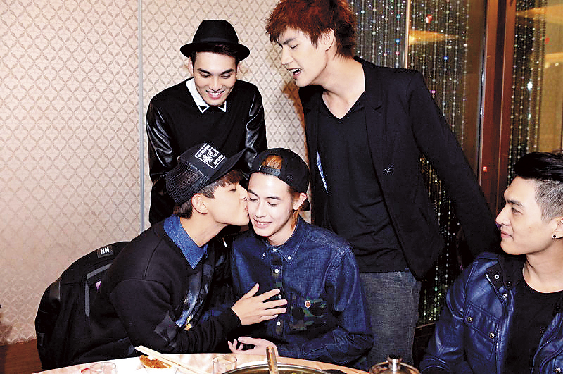 【探照鏡】創團不到4年　SpeXial成網路點閱保證