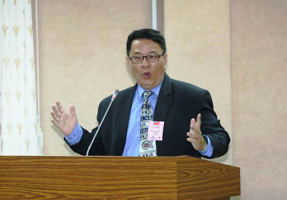 基督長老教會岡山教會主任牧師蔡維恩。