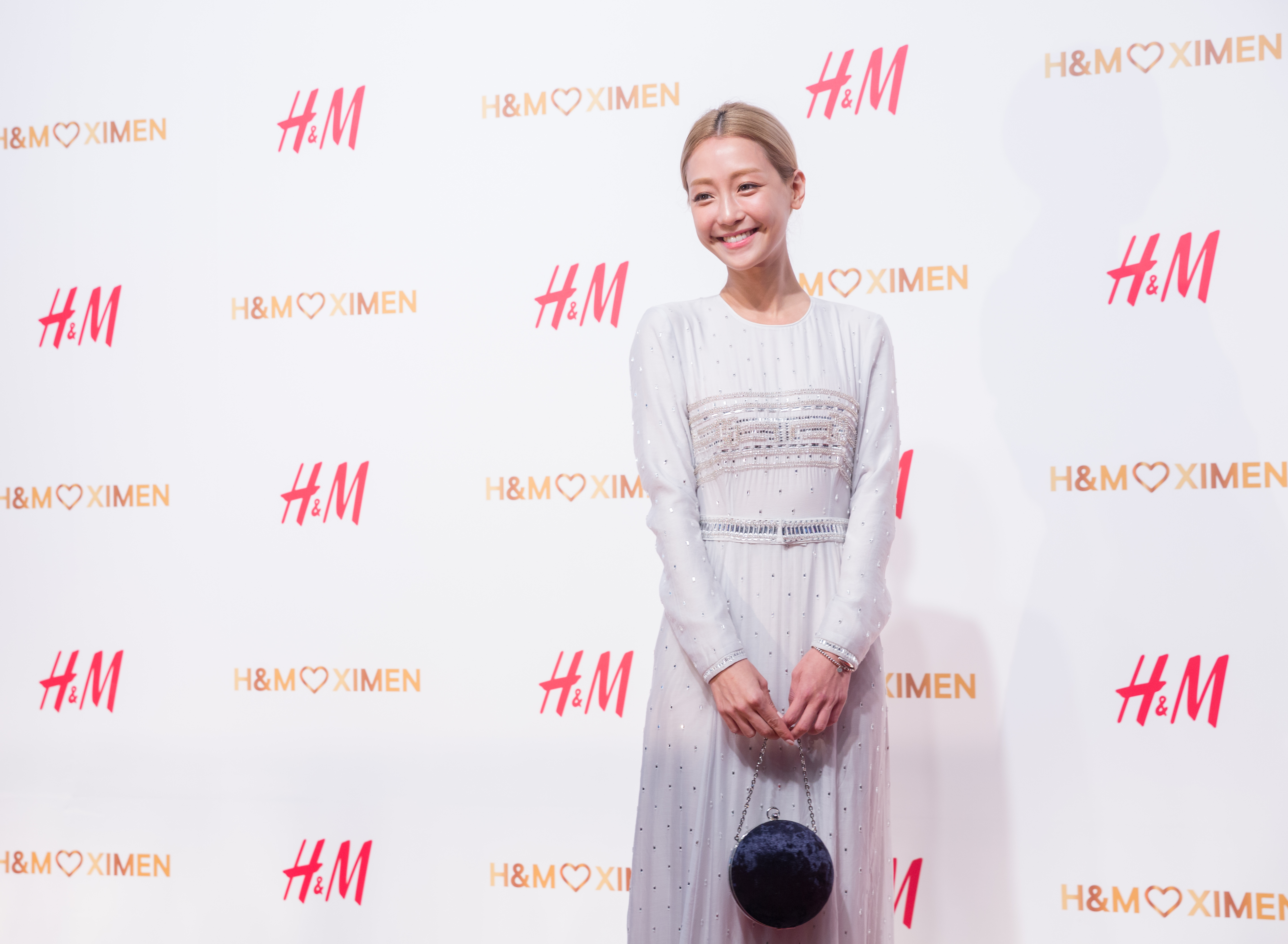 謝欣穎取消婚約後首次露面　「會一直微笑活下去」