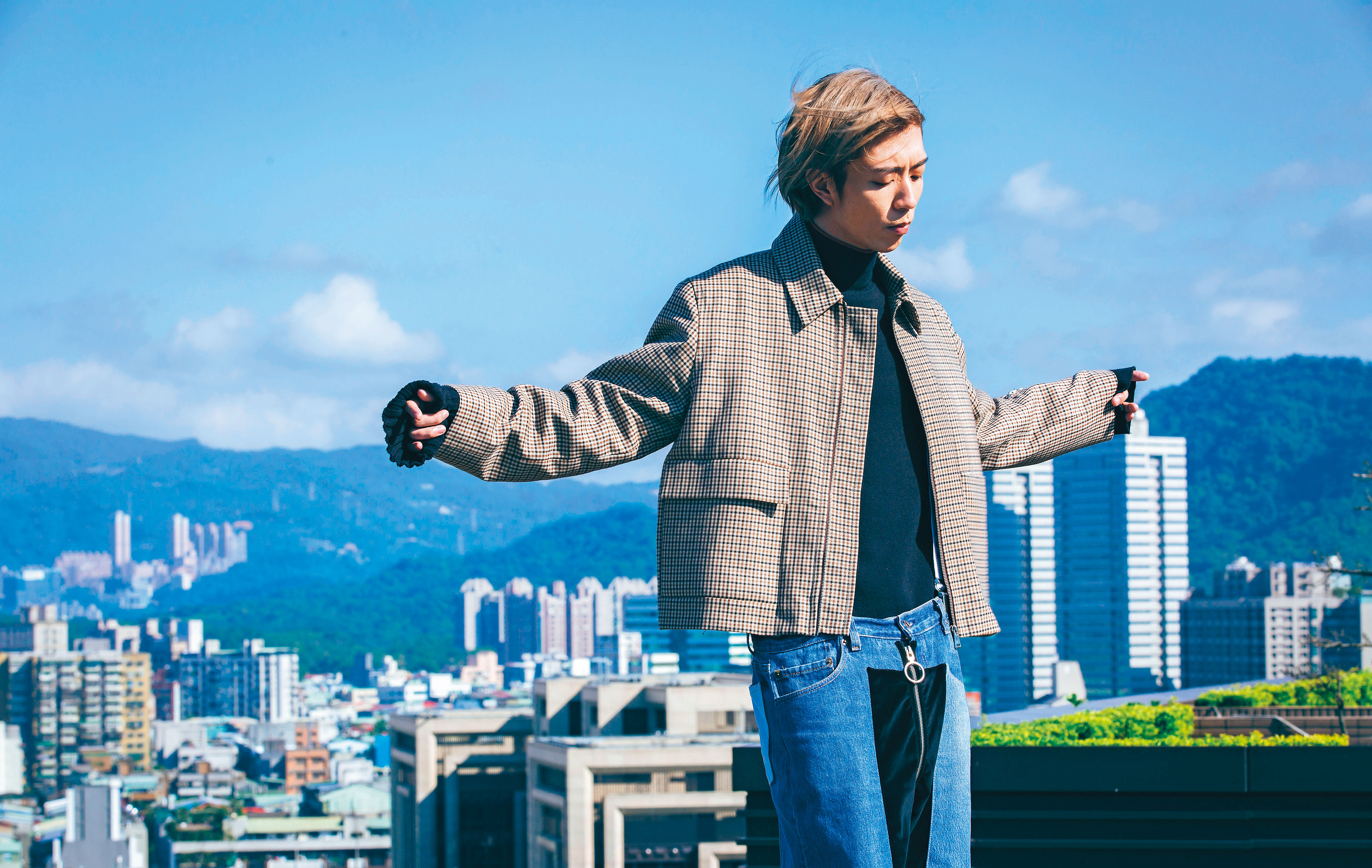 【探照鏡】不想搞笑　小杰掏百萬自創唱跳