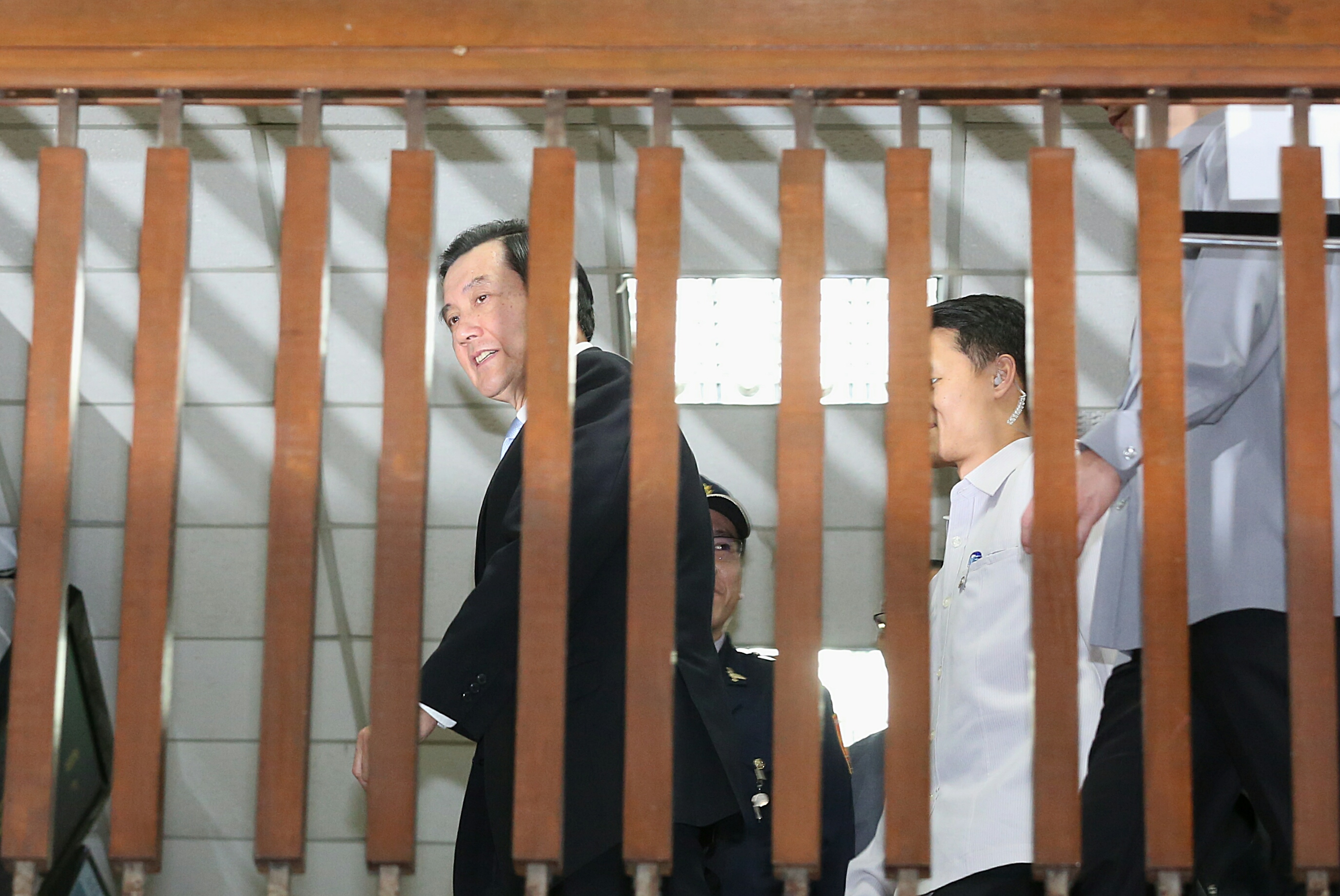 馬英九對於本刊提問對官司有沒有信心，僅表示「辛苦了」。
