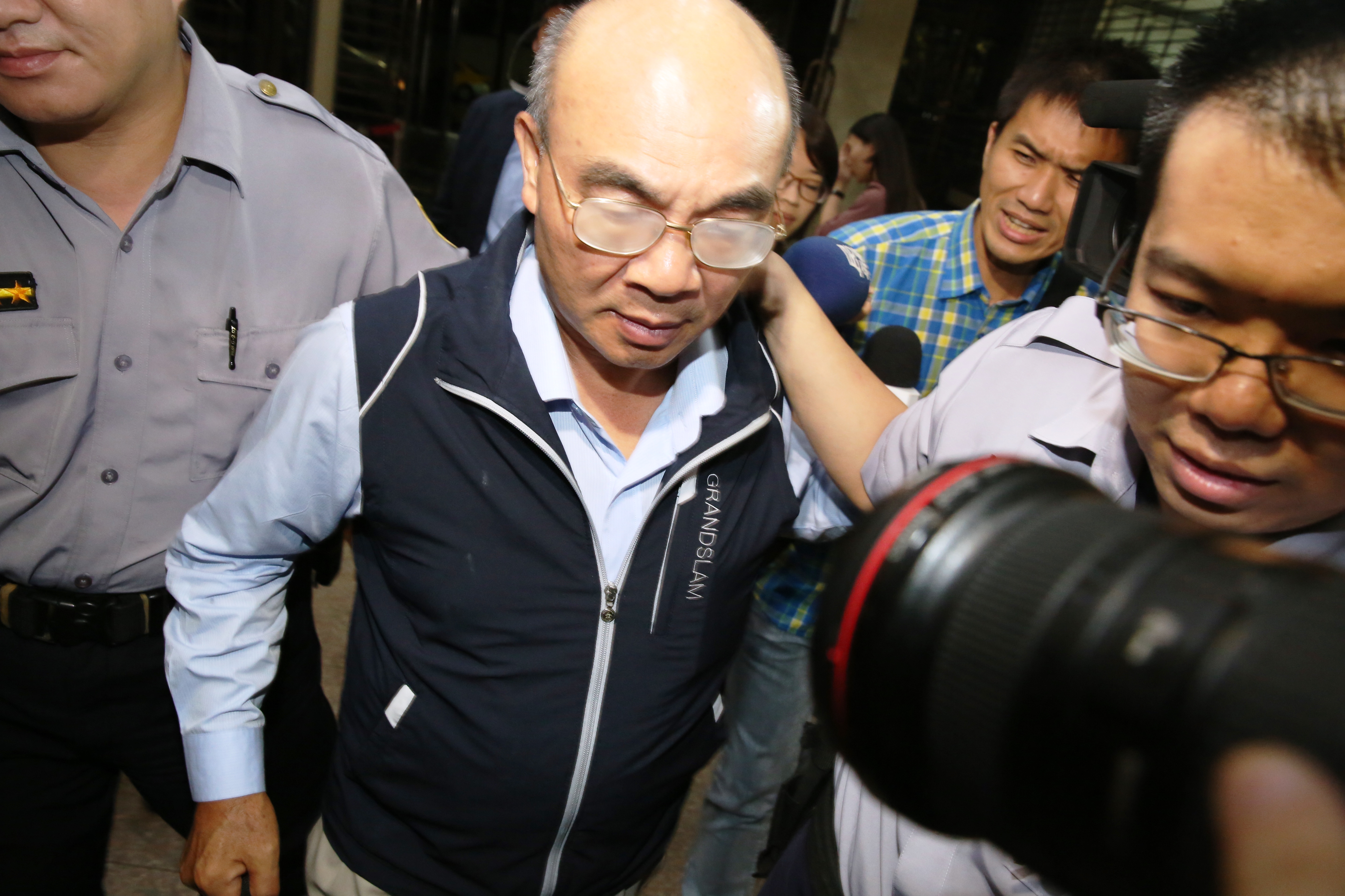 兆豐前董座蔡友才年薪近千萬　幹這事遭求刑12年