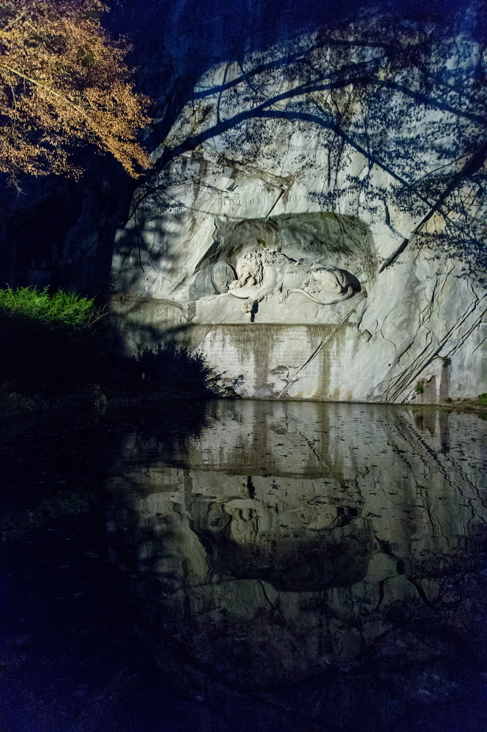 獅子紀念碑，是琉森最著名的地標之一，也是團體旅客必訪處。