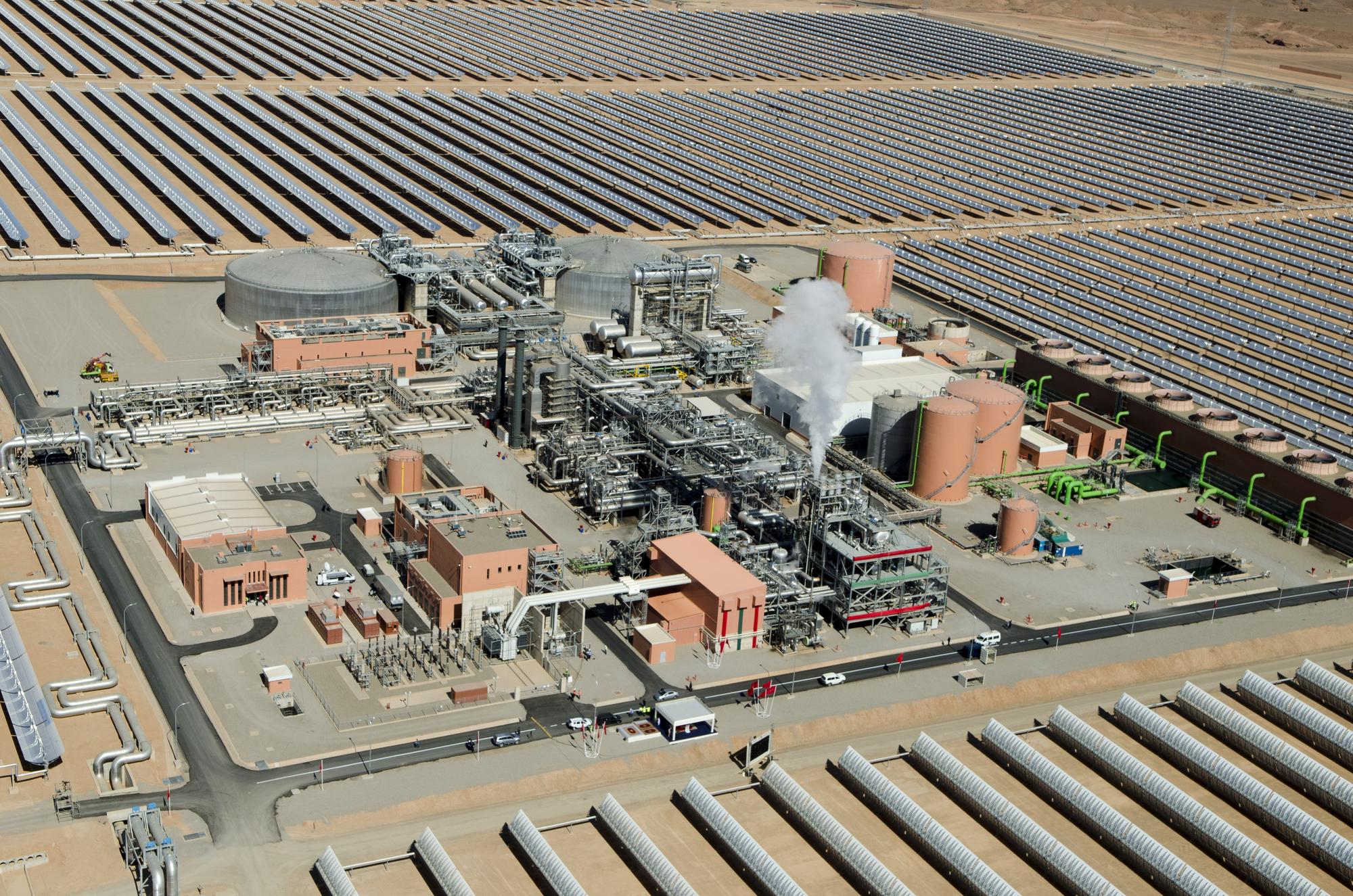 努爾太陽能電廠占地140萬平方公尺，相當於200個足球場。（東方IC）