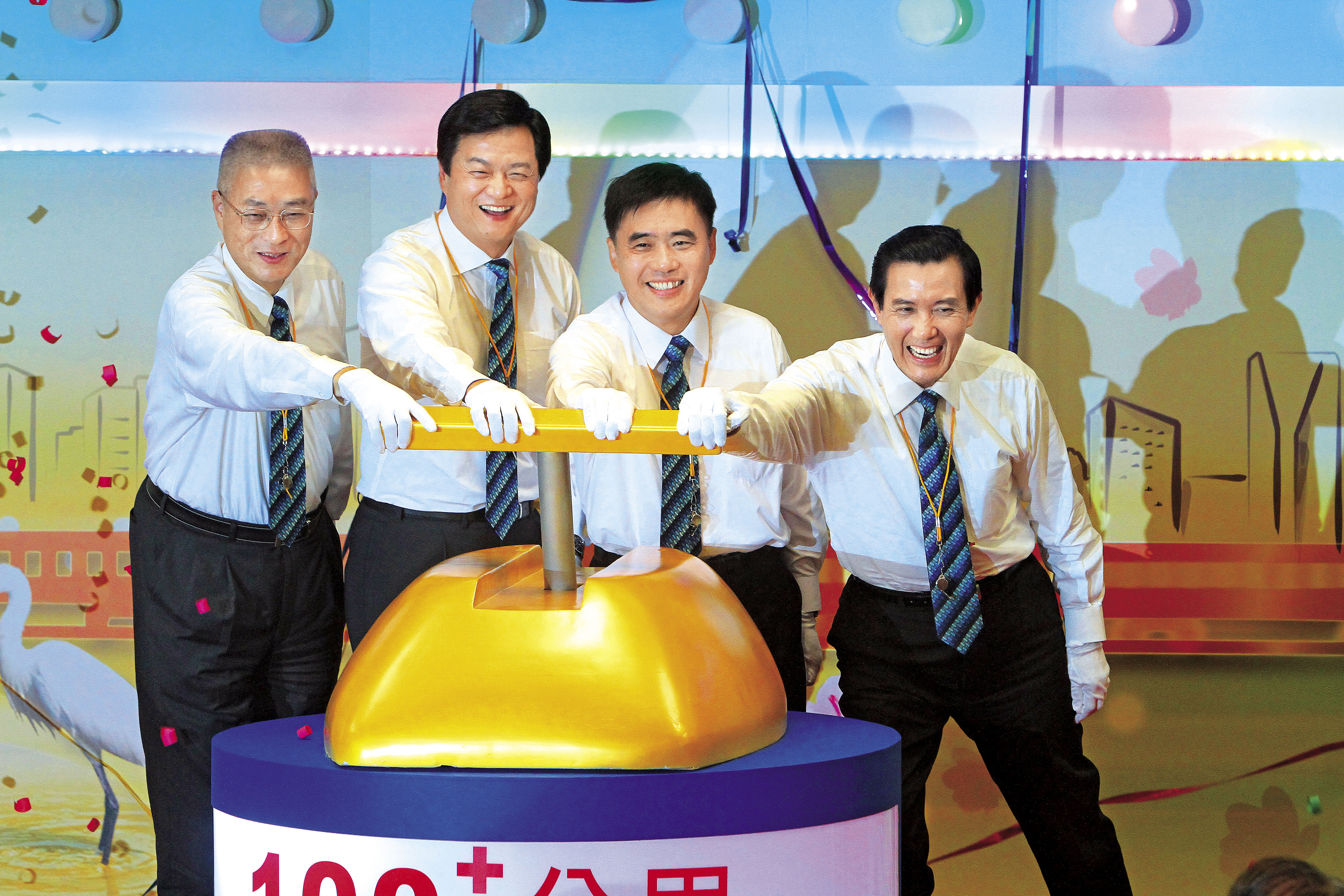 兩岸議題已成為現在選舉最重要的因素,馬、吳、郝等人仍堅持「一中各表」路線,與現任黨主席洪秀柱完全不同調。