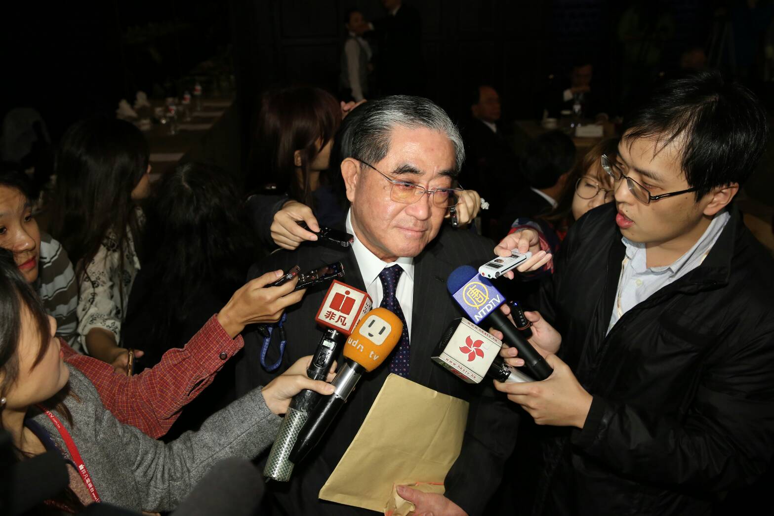 華南金控副董事長林明成對《勞基法》修正案樂觀其成。