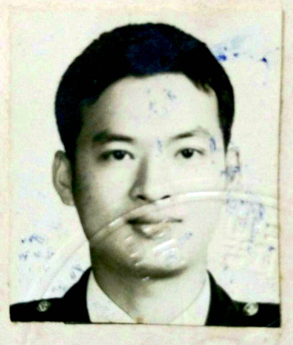吳新在沉迷賭海之前，曾是年輕有為的人民保母。（吳新提供）
