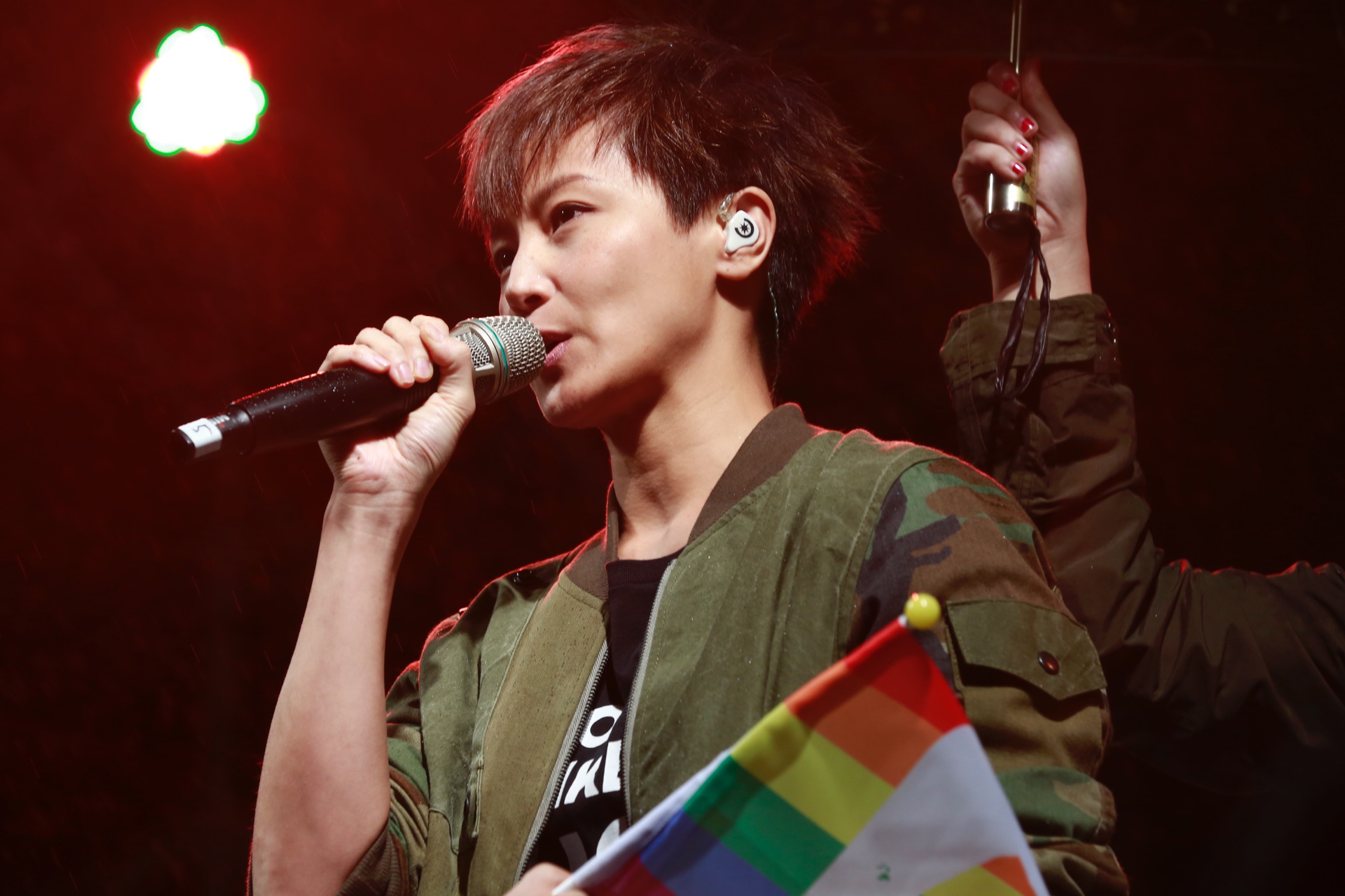 香港歌手何韻詩也特地來台參與婚姻平權音樂會。