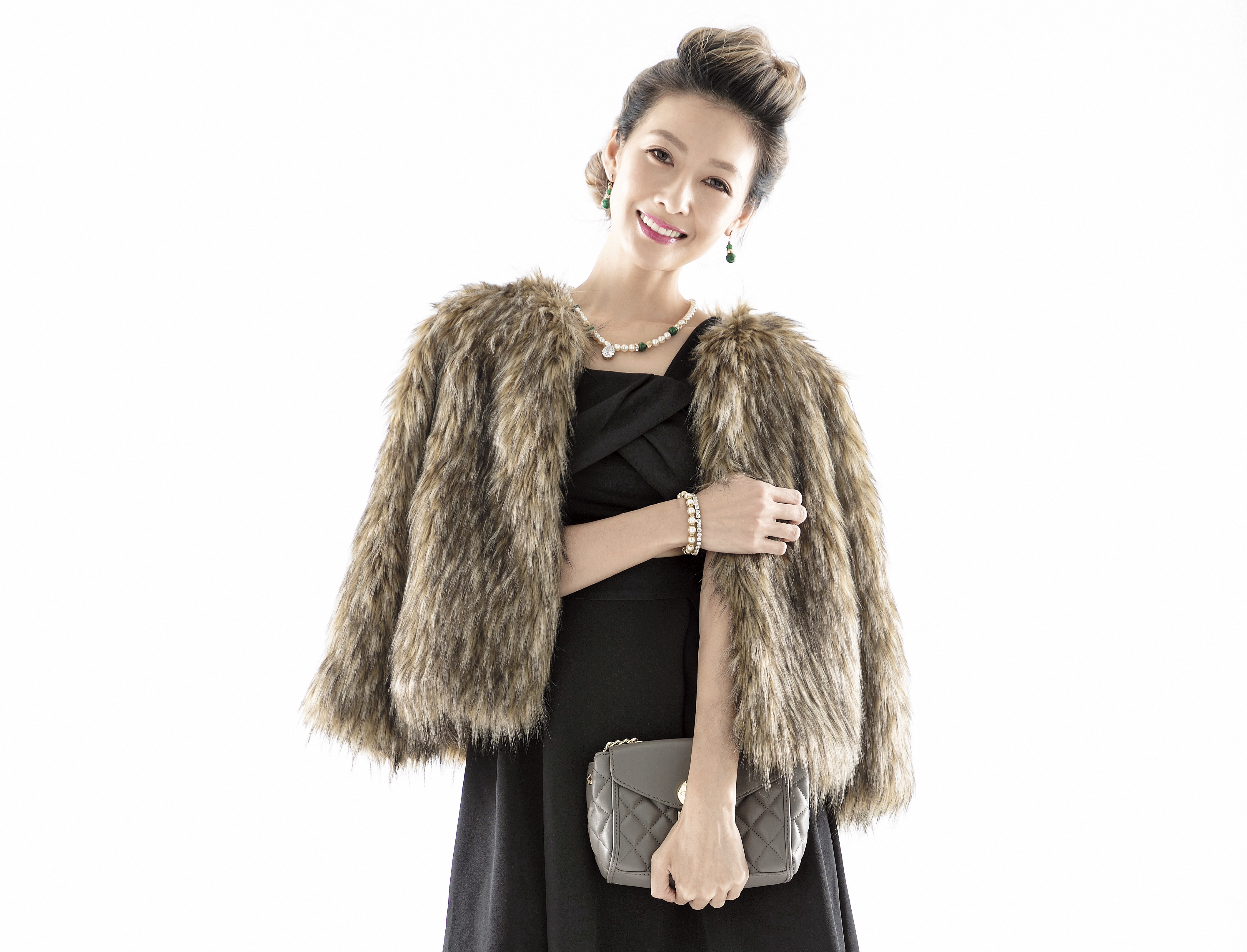 【穿衣鏡】閃閃惹人愛　何潤東辣妻的飾品夢