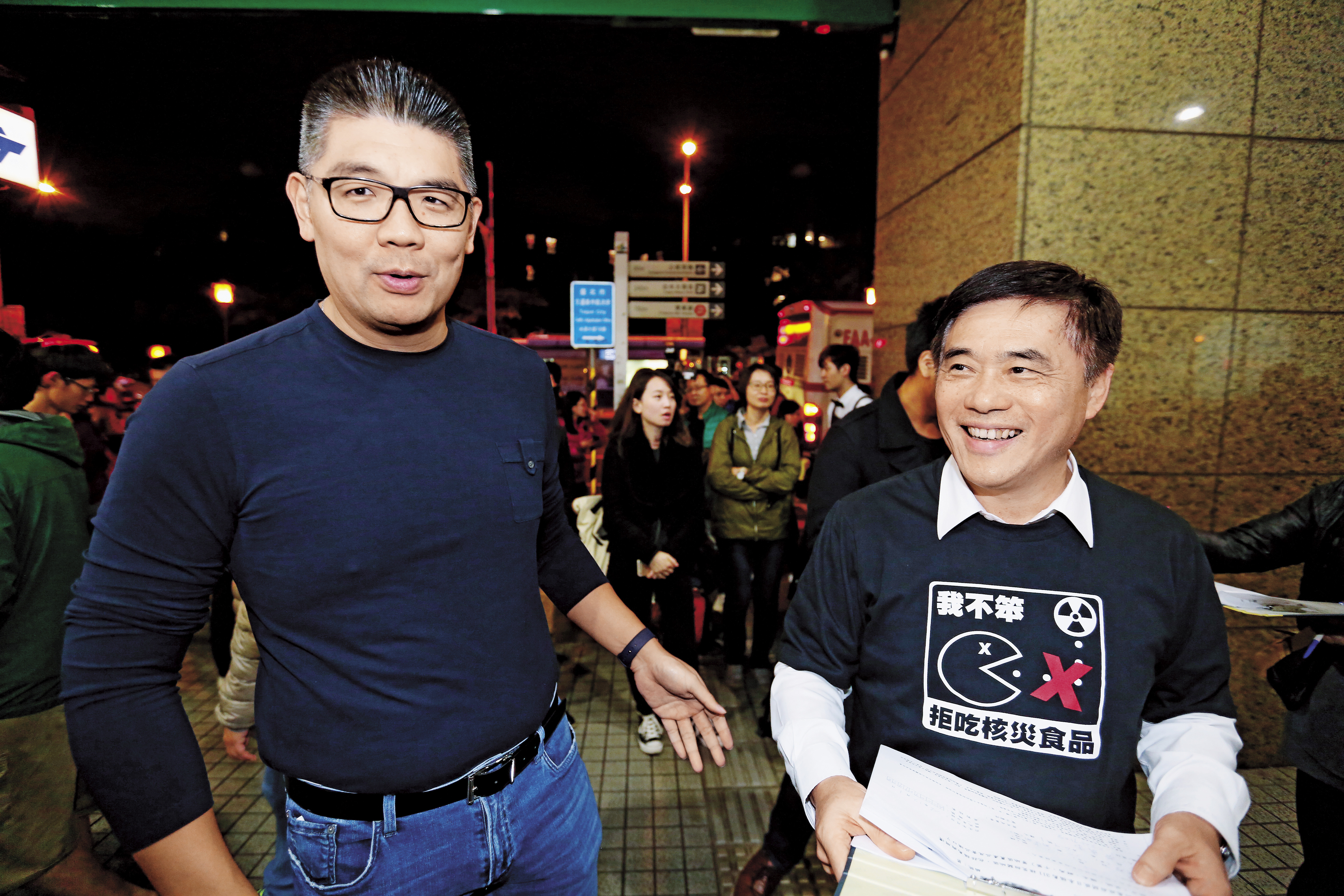 洪連結盟雖然已經成型，不過連勝文（左）個人也想擺脫政2代包袱，在反核食公投議題上助郝龍斌（右）一臂之力。