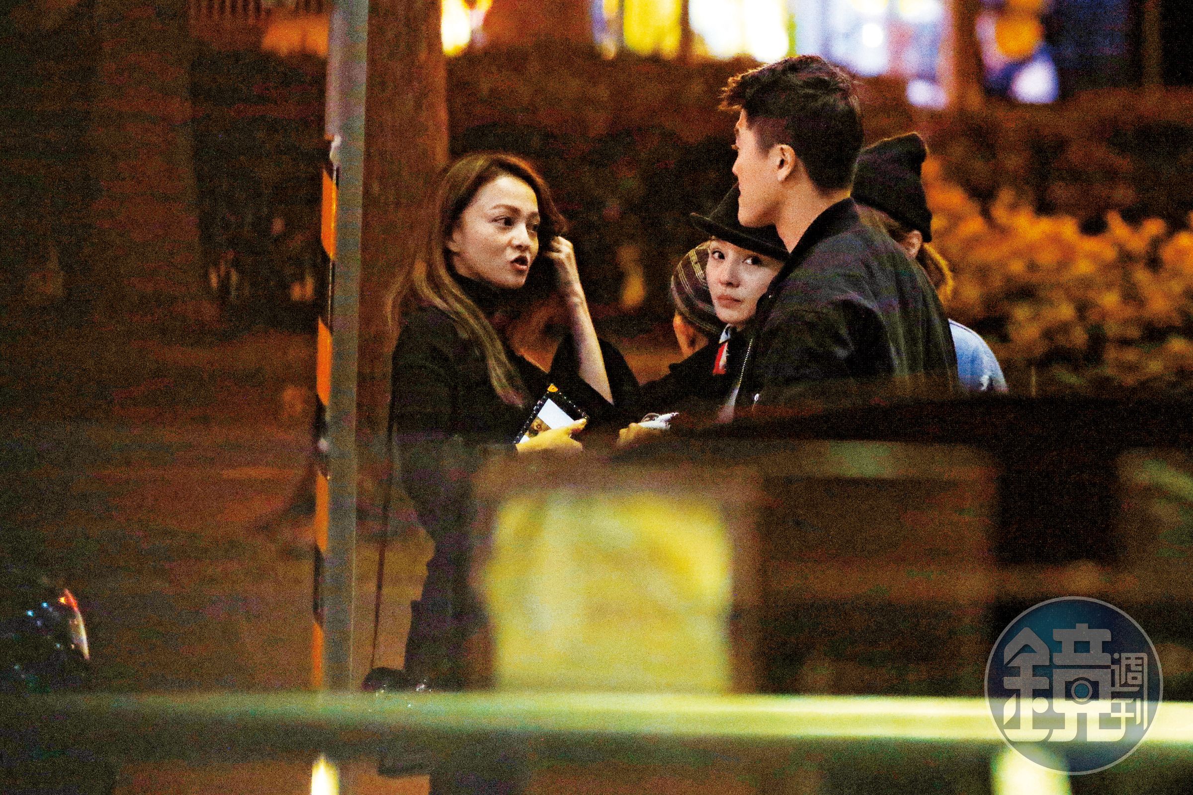 上週四晚間張韶涵和Jenny等友人，一同吃飯唱歌聚會。
