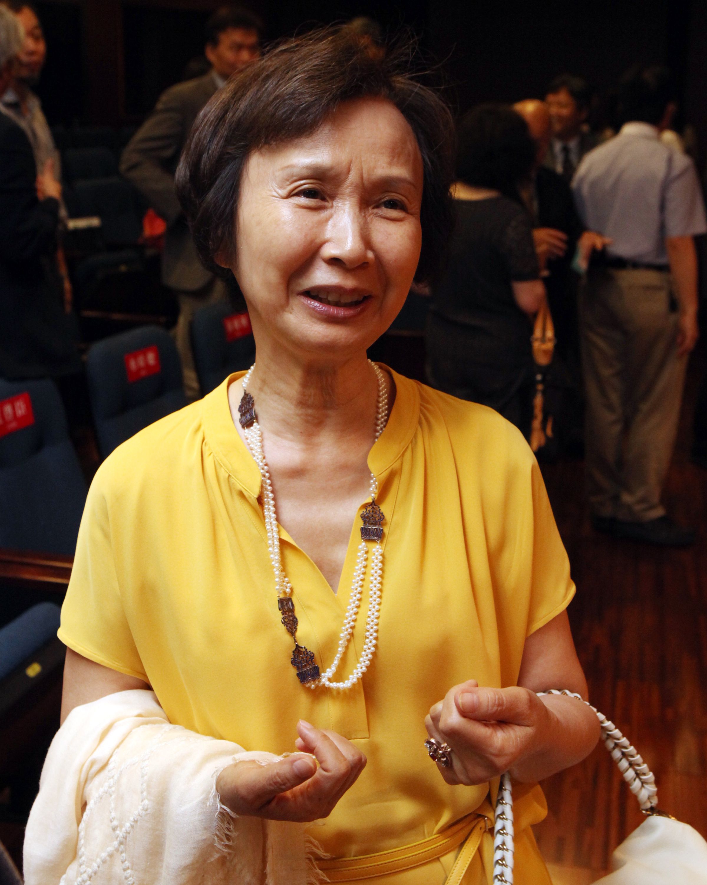 何壽川的夫人張杏如成立華山文創公司，被員工爆料稱，超貸的三寶集團正是華山文創董事之一。