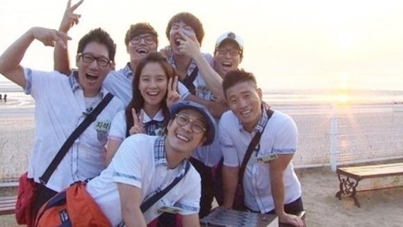 《Running Man》主持班底的好默契,深深吸引廣大觀眾,繼Gary(右一)離開節目,如今金鐘國(左二)與宋智孝(圖中)又宣布離開,讓許多RM粉心碎。(網路圖片)
