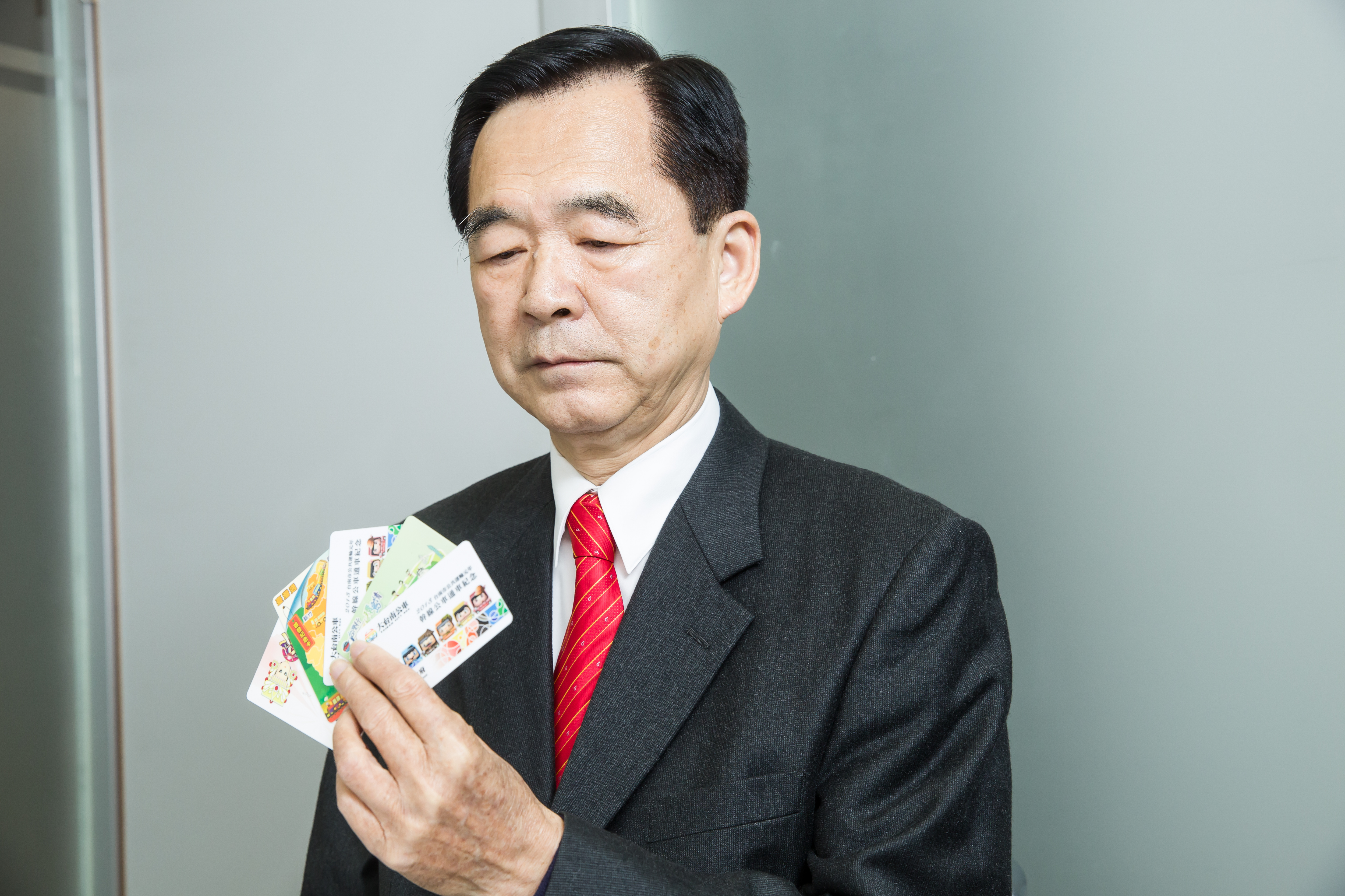 王應傑的亂世經營學：現金為王　伺機再起