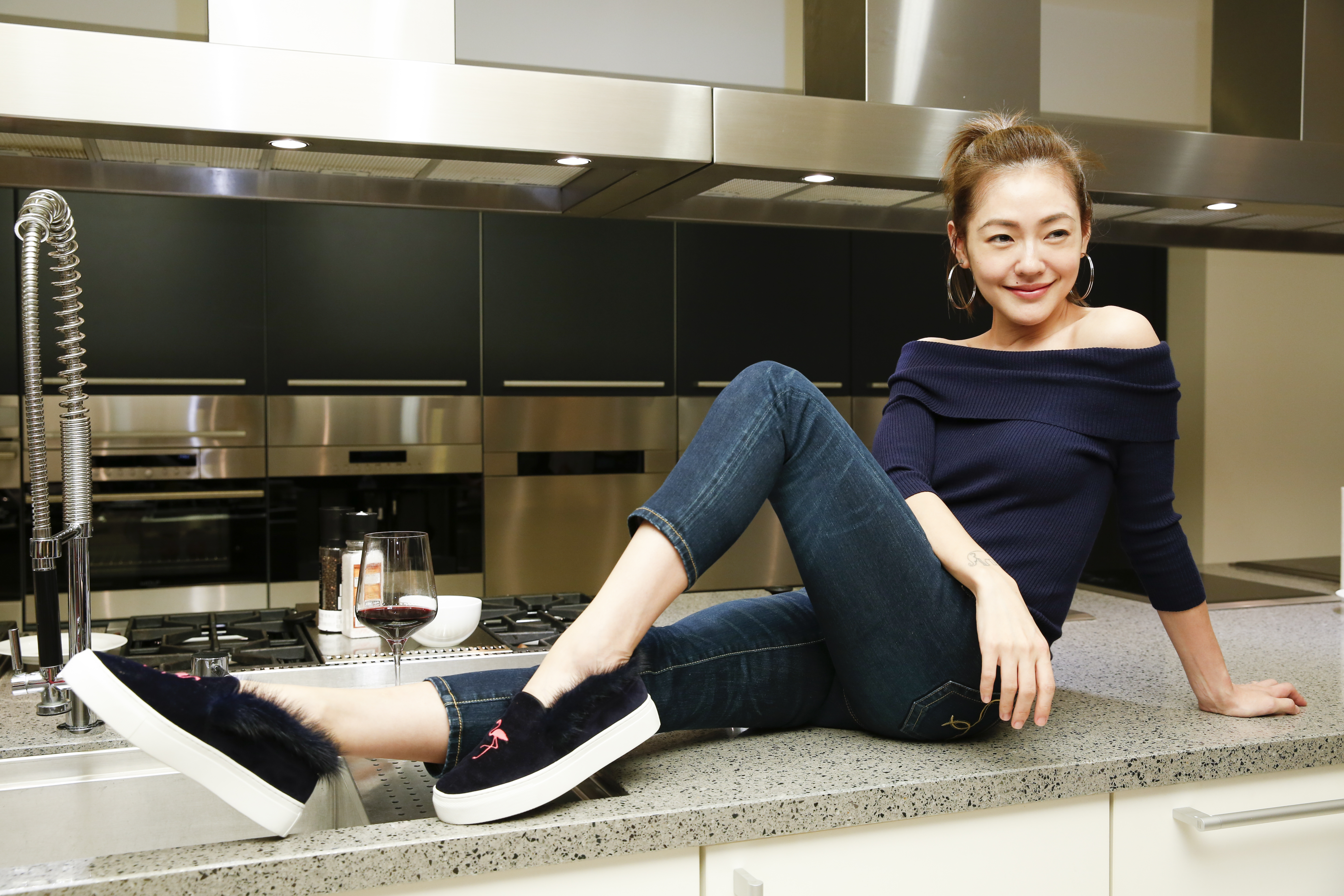 愛最大94狂！　小S指導出櫃、天菜幫練「方塊奶」