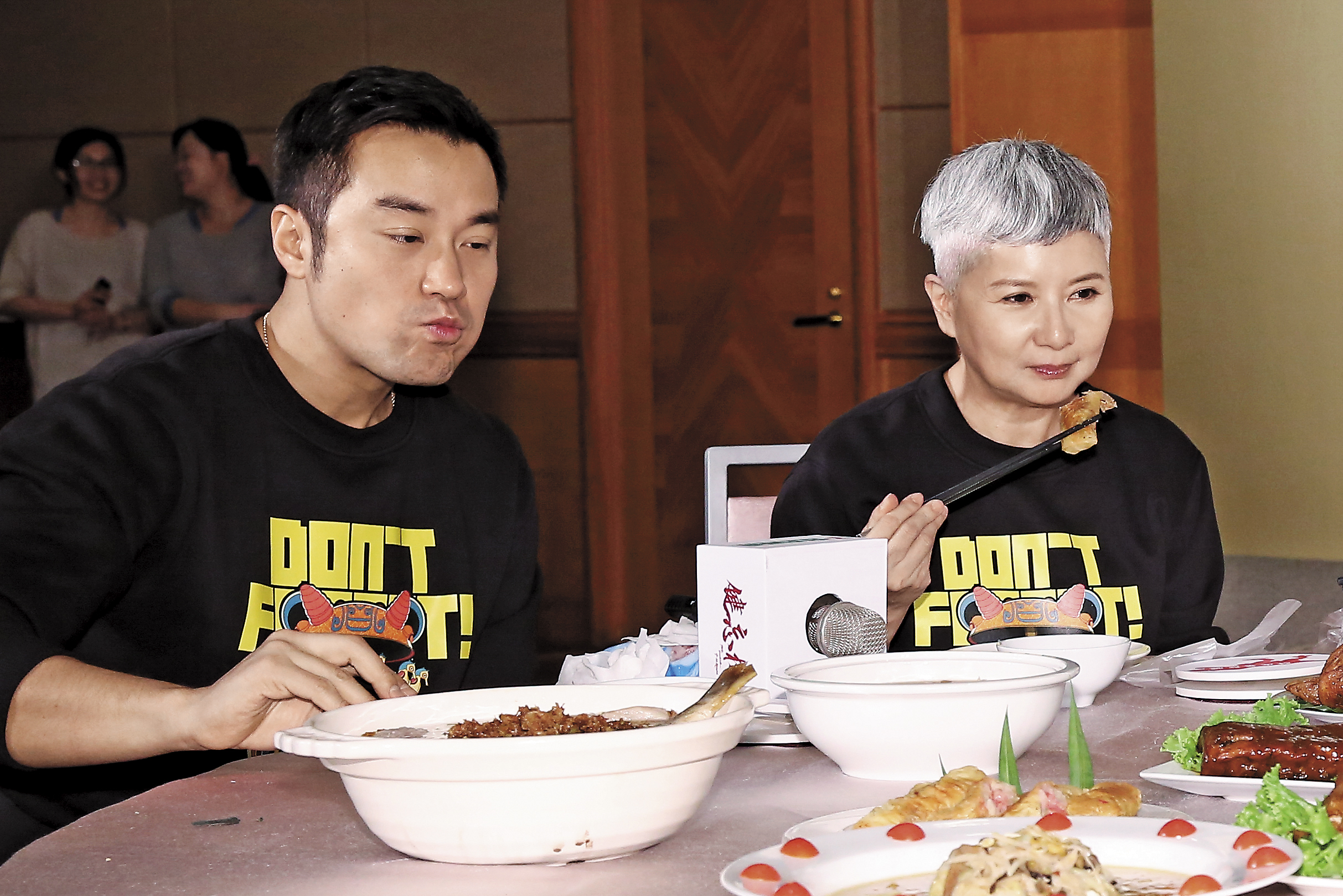 【搶鏡頭】張孝全「大食怪」　大S「大走光」