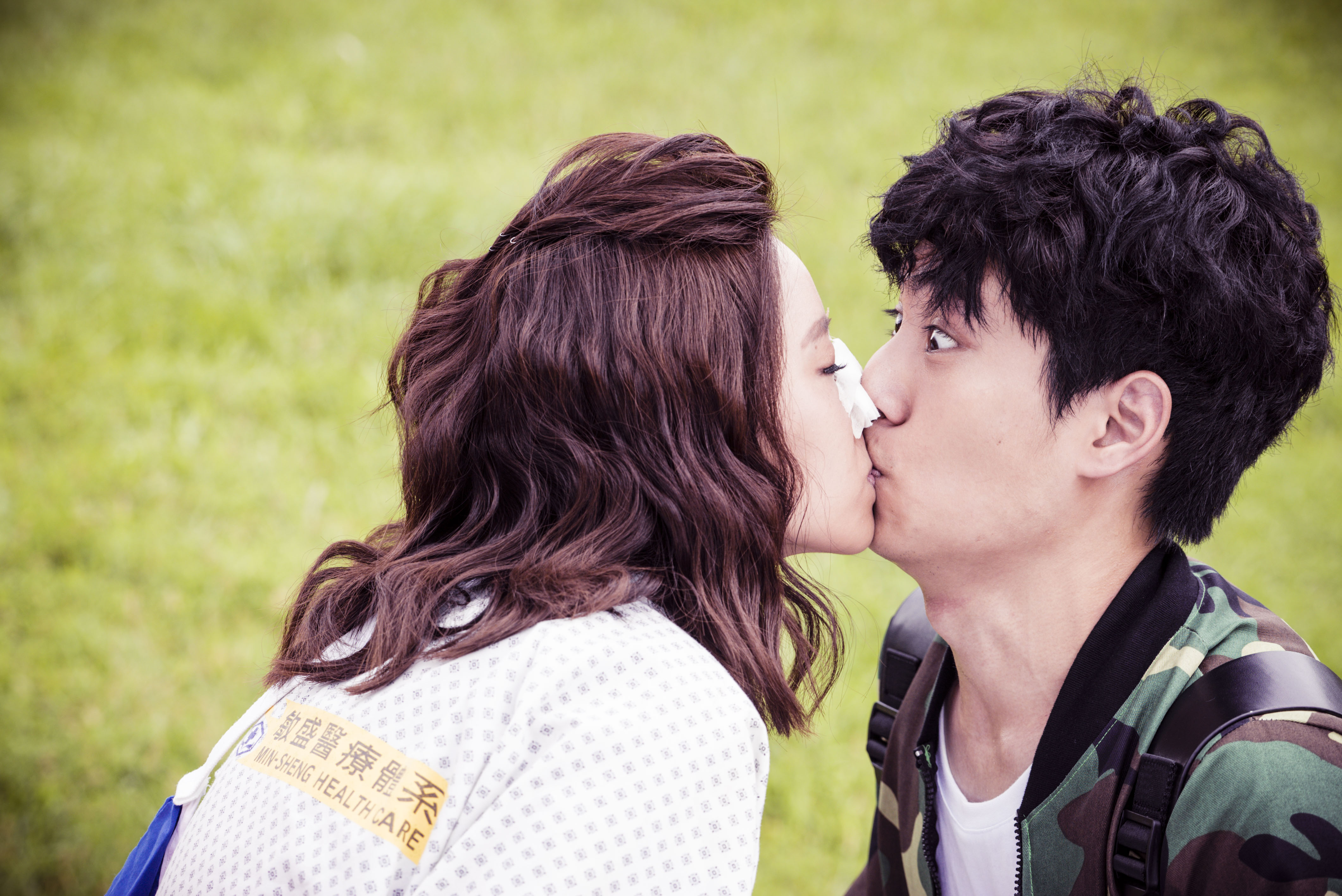 SpeXial子閎吻大元還被噴口水　只能稱讚大元有保養