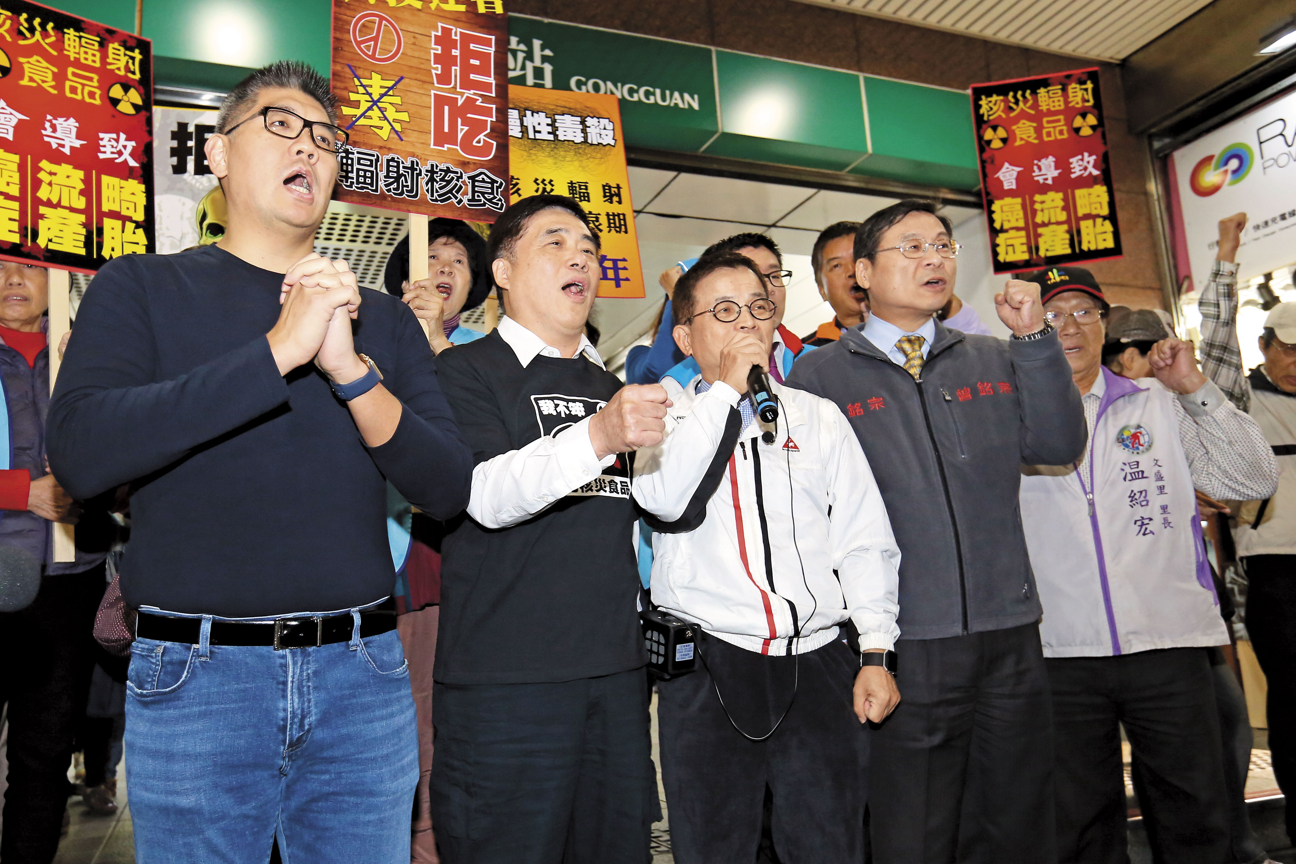 國民黨台北市長選舉提前備戰,副主席郝龍斌已帶著立委曾銘宗參與行程。