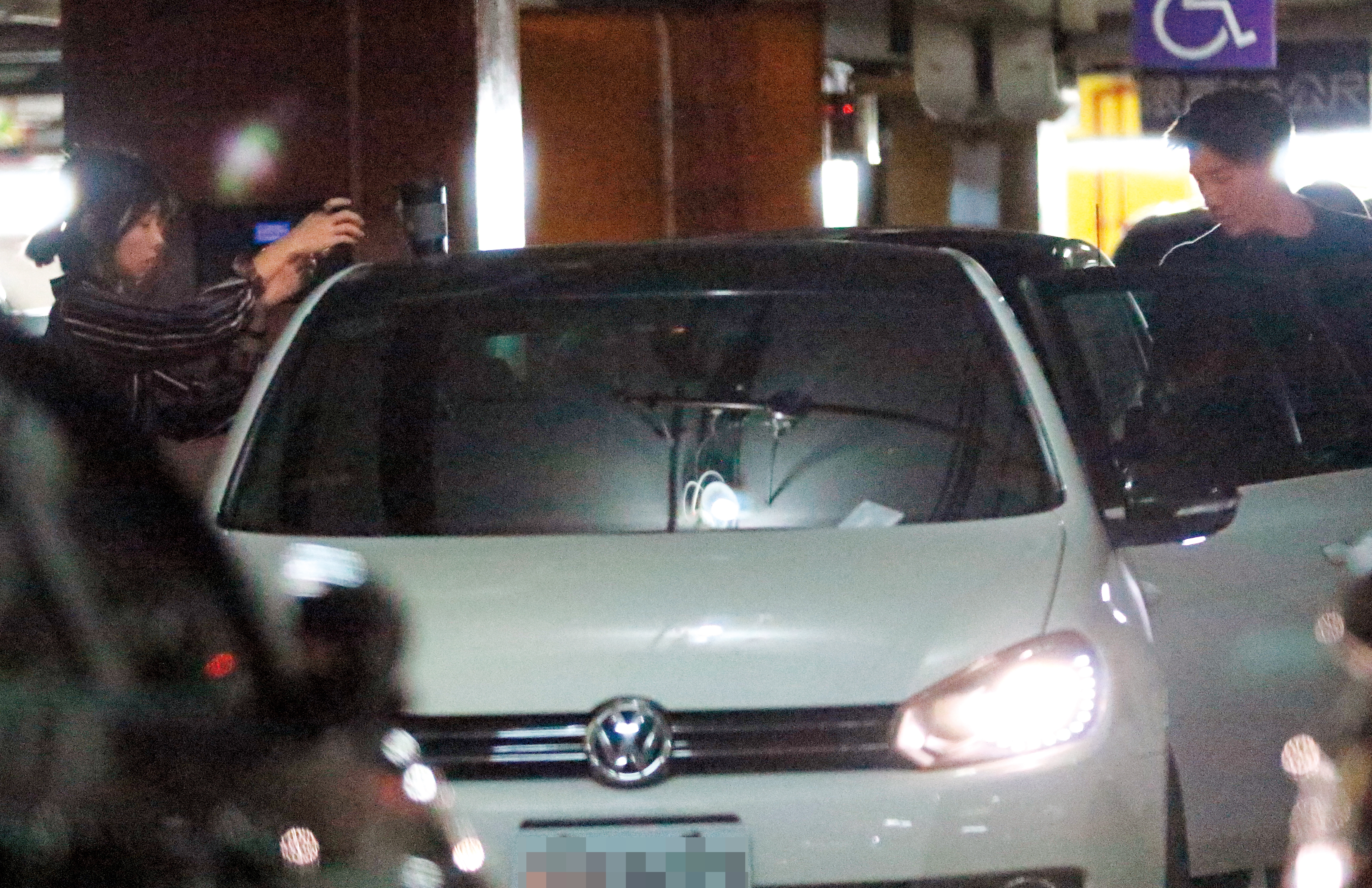 【探照鏡】香車接送進愛巢！張立昂、邵雨薇試婚